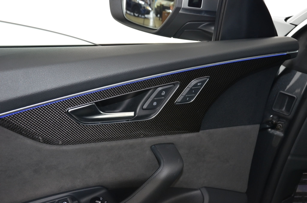 AUDI SQ8 50 TDI quattro-image-25