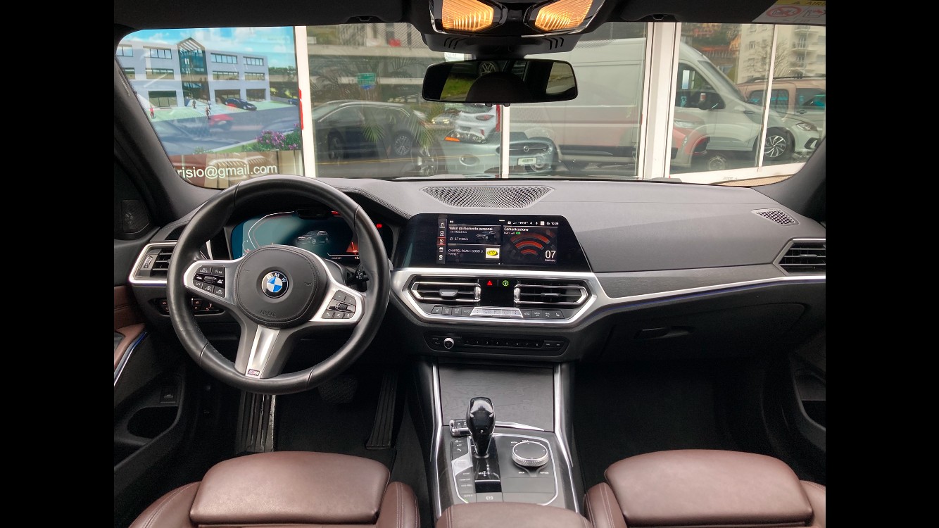 BMW 320d xDrive 48V Touring Luxury Line Steptronic-image-5