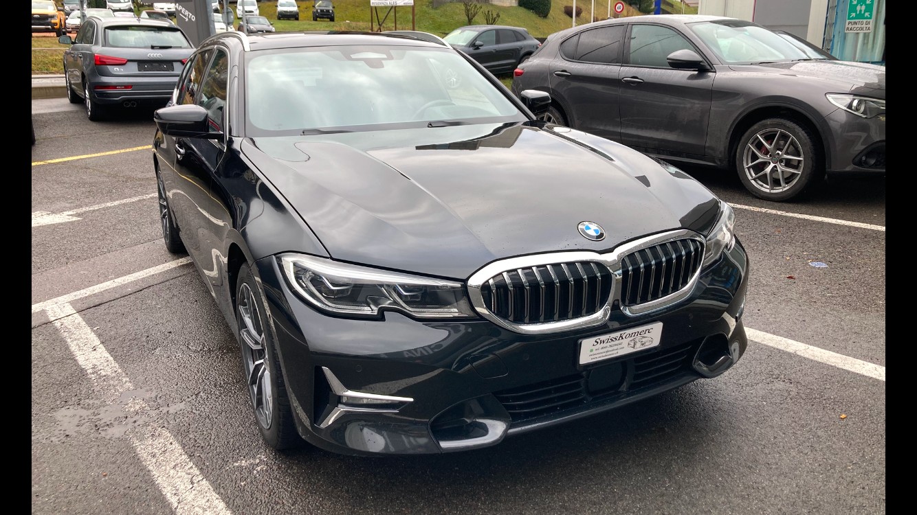 BMW 320d xDrive 48V Touring Luxury Line Steptronic-image-0