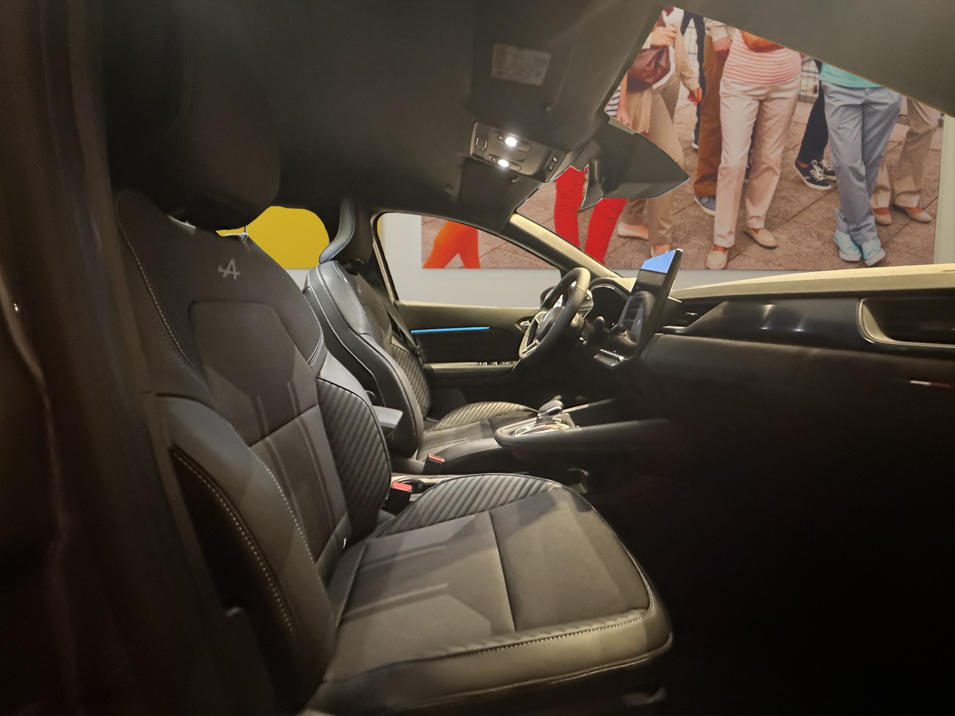 RENAULT Captur 1.6 E-Tech 145 Esprit Alpine DHT-image-13