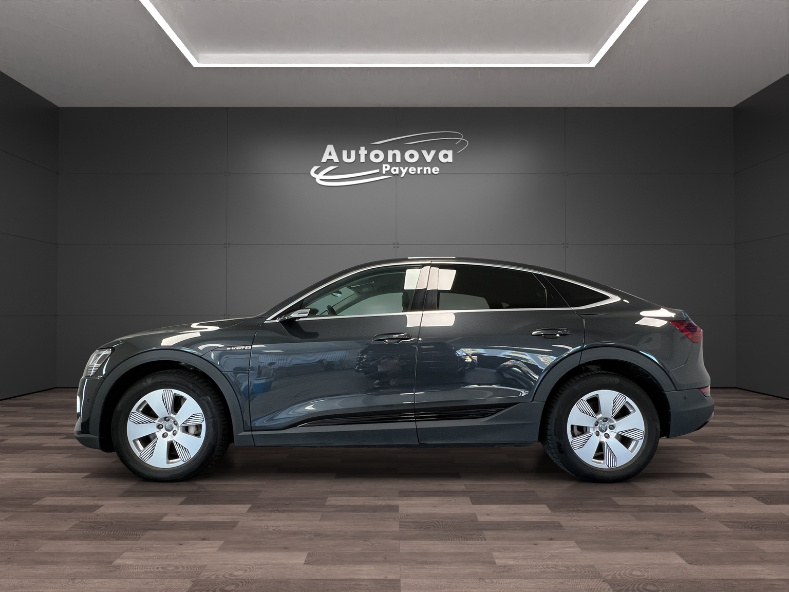 AUDI e-tron 50 Sportback quattro-image-3