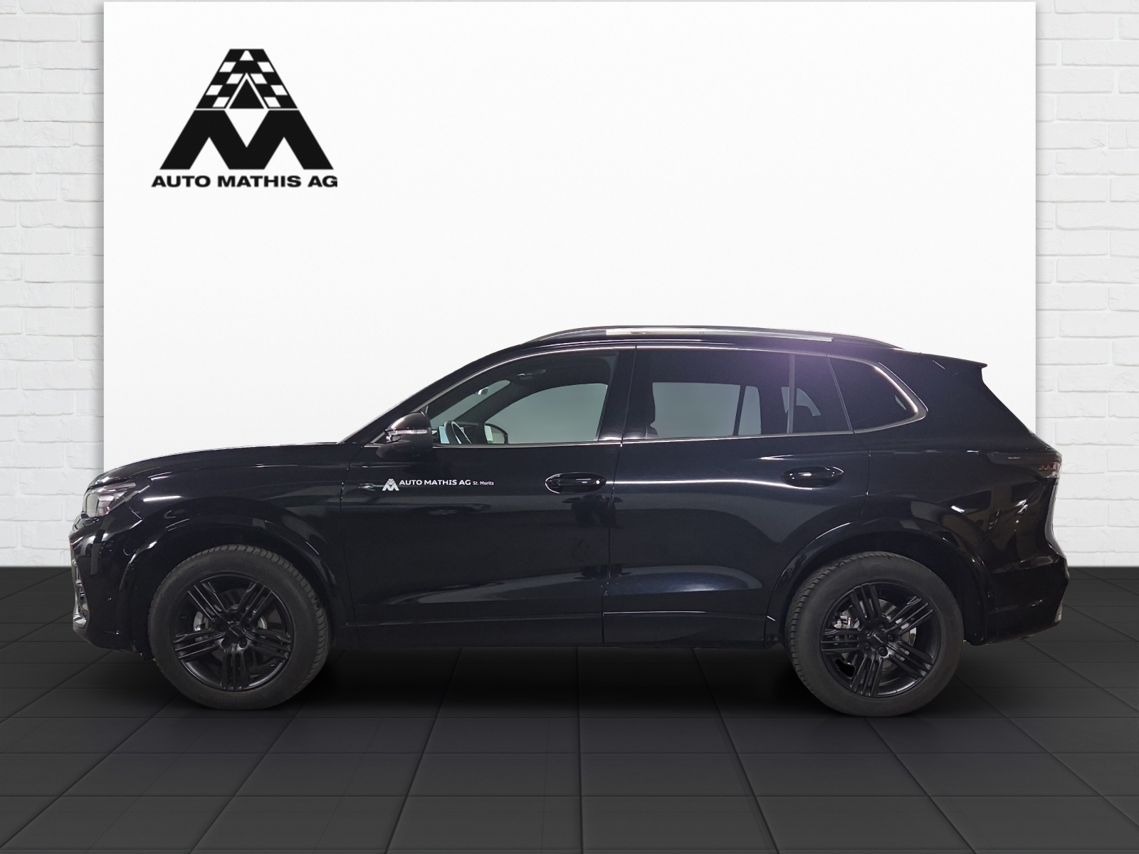 VW Tiguan 2.0 TSI DSG R-Line 4Motion-image-2