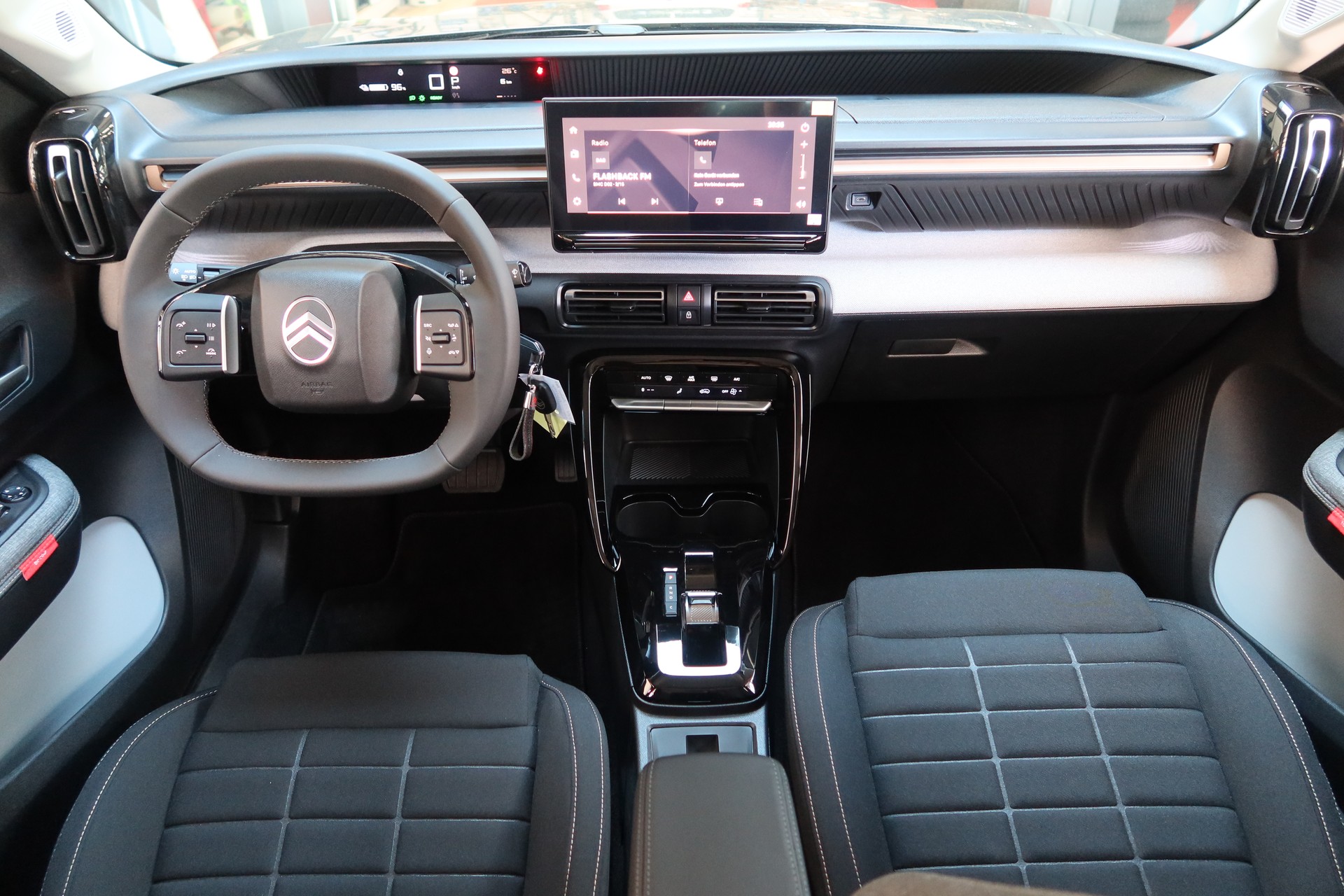 CITROEN e-C3 Air 44kWh You+-image-9