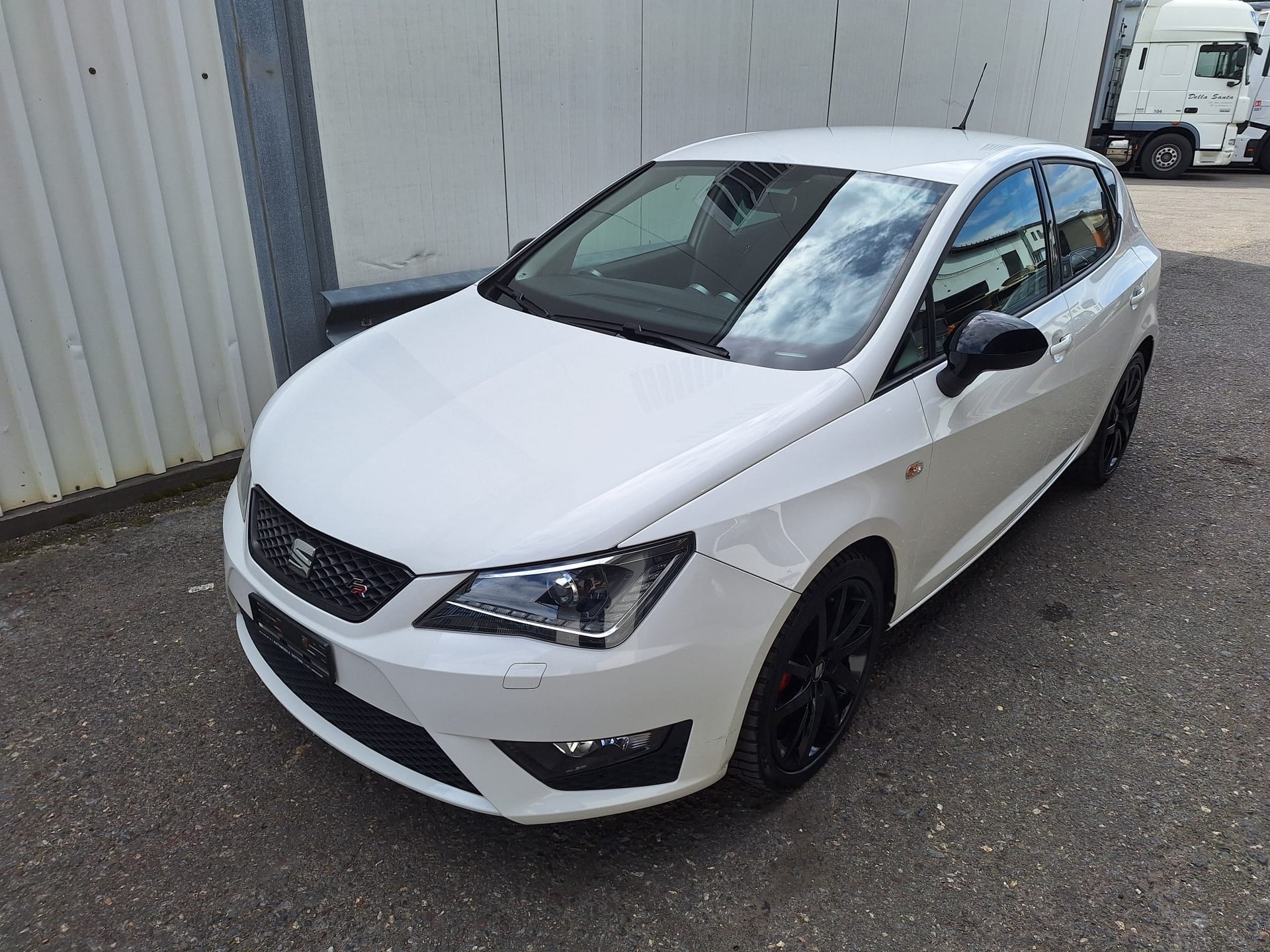 SEAT Ibiza 1.4 TDI FR Line-image-0
