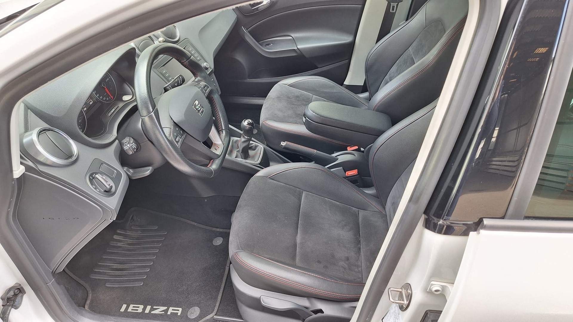 SEAT Ibiza 1.4 TDI FR Line-image-5