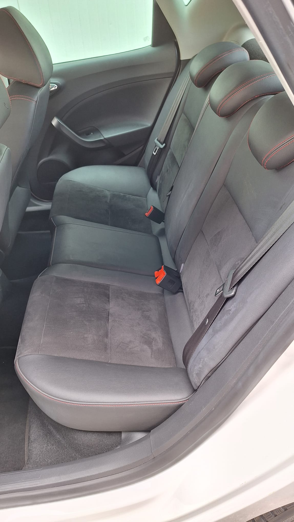 SEAT Ibiza 1.4 TDI FR Line-image-7