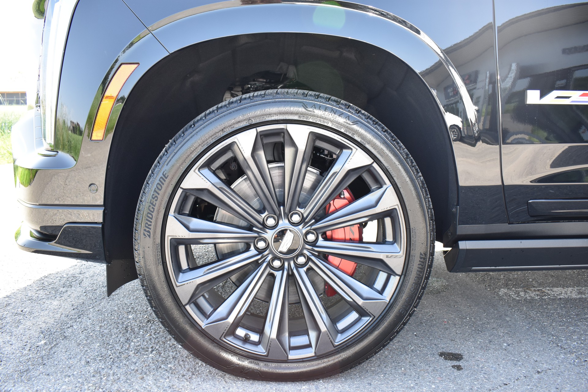 CADILLAC Escalade-V 2026-image-14