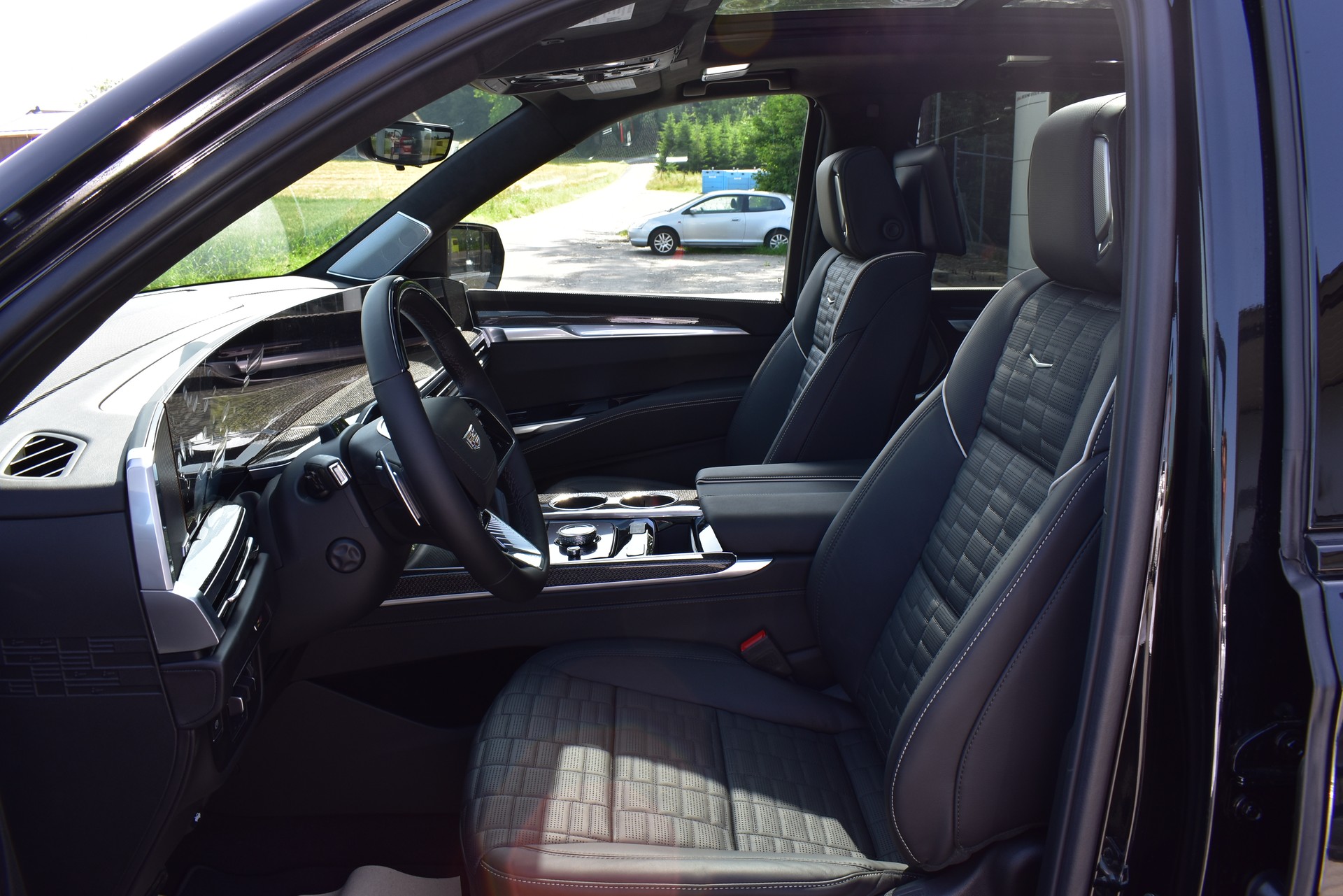 CADILLAC Escalade-V 2026-image-8