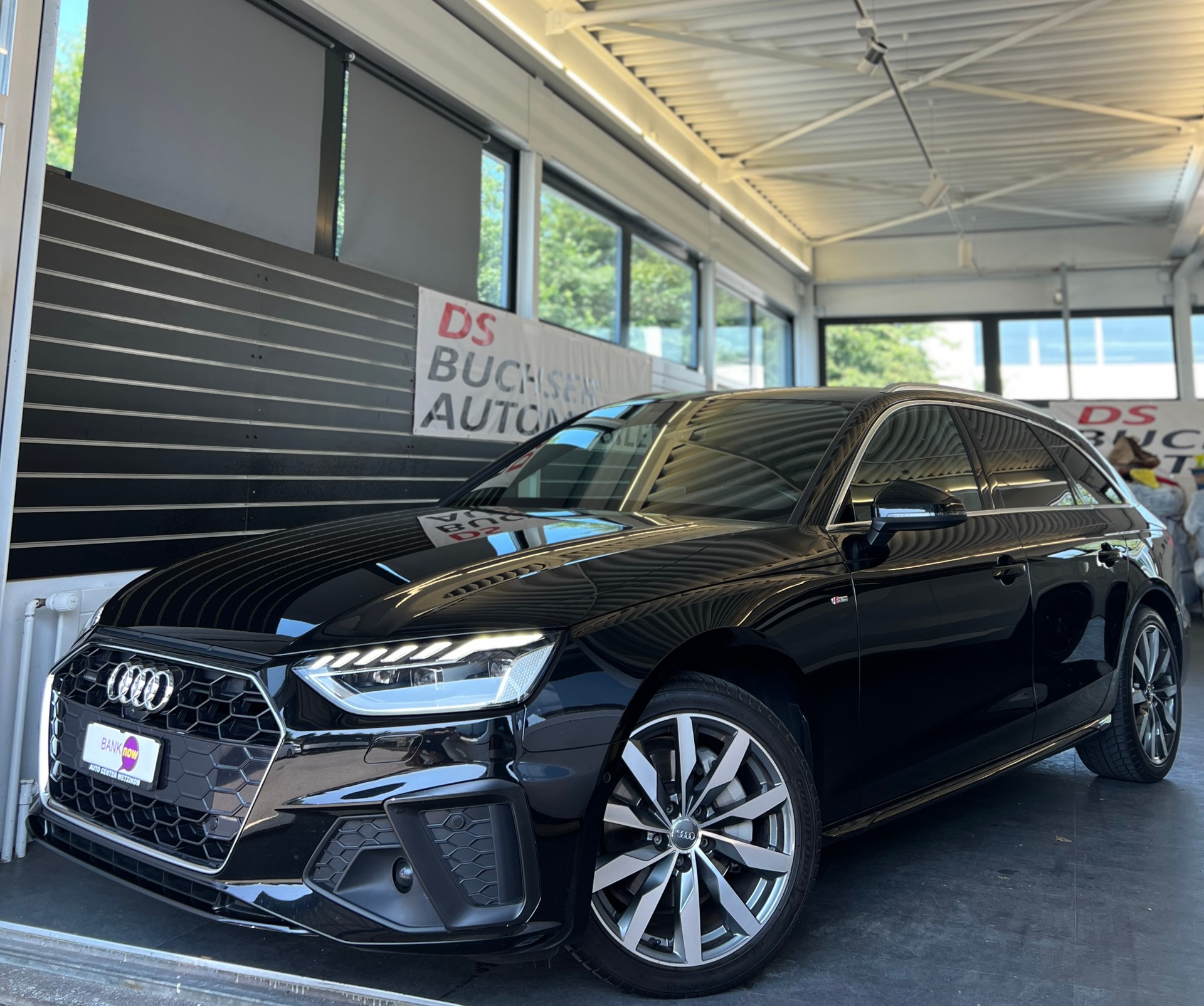 AUDI A4 Avant 40 TDI S line Attraction quattro S-tronic-image-0