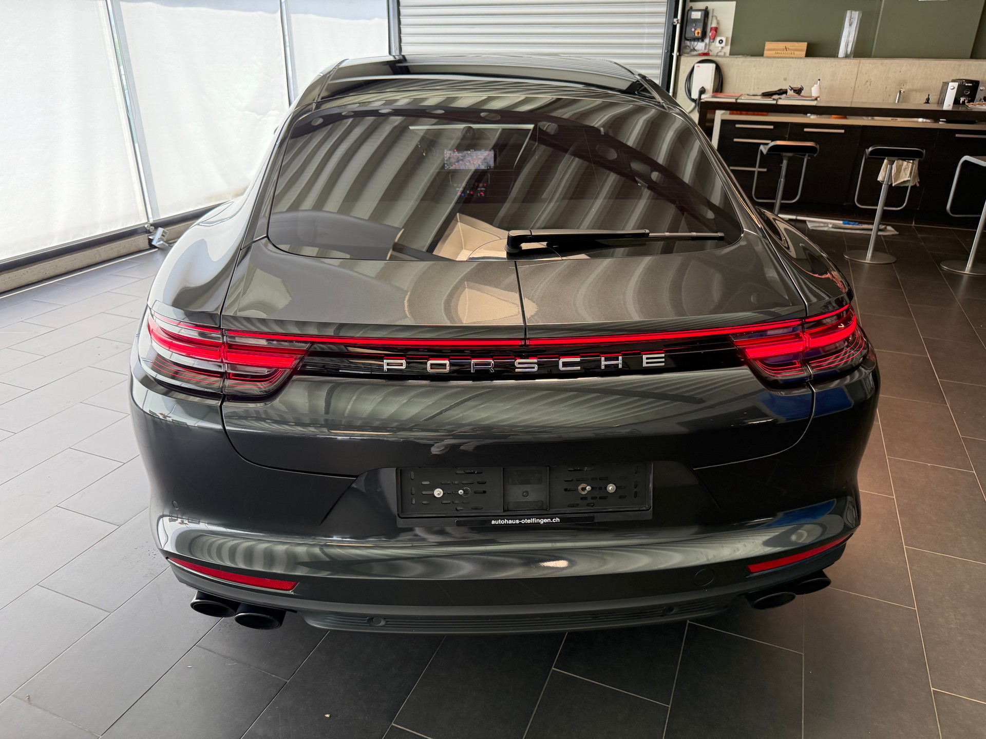PORSCHE Panamera 4.0 V8 Turbo S E-Hybrid-image-22