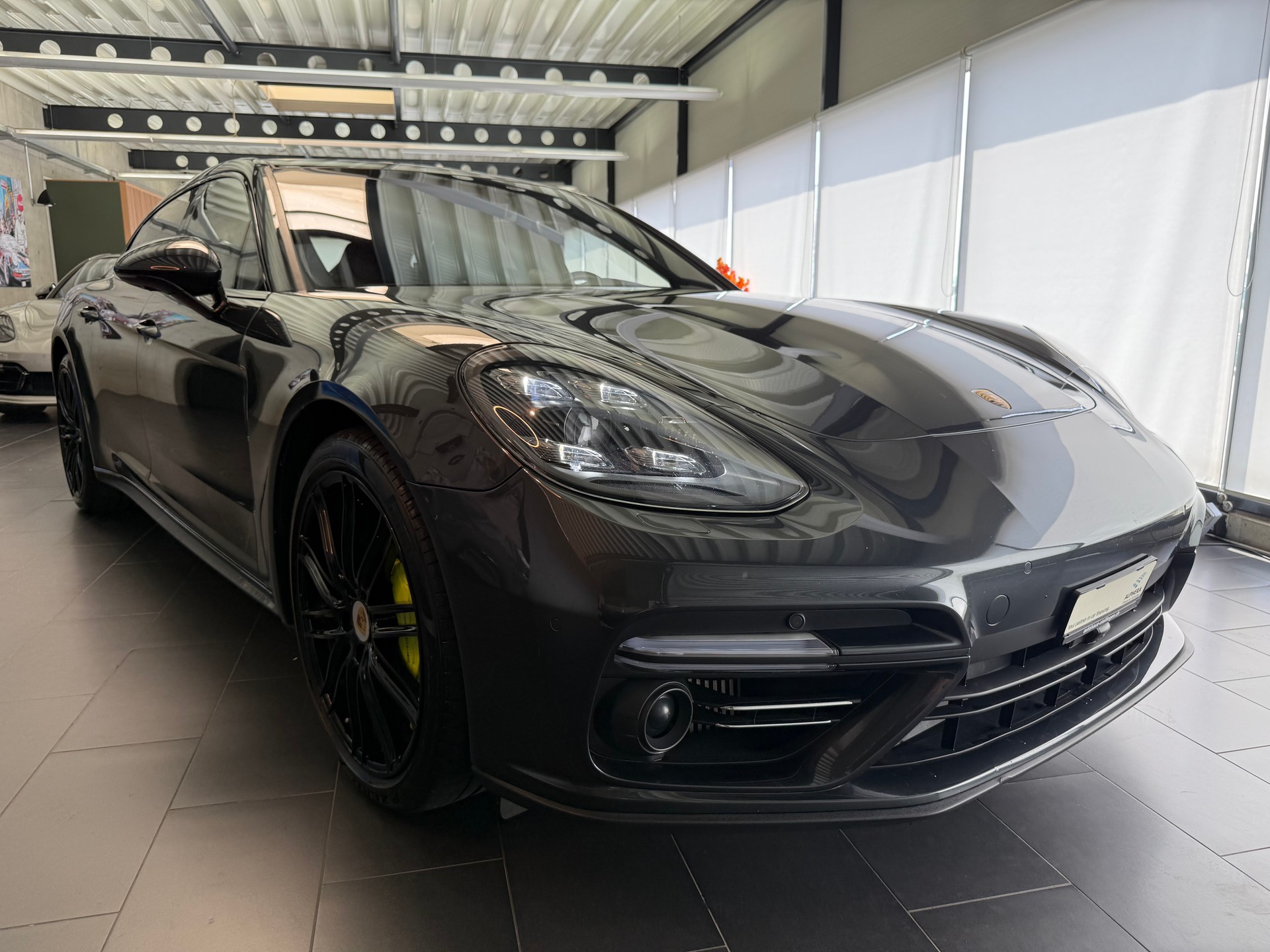 PORSCHE Panamera 4.0 V8 Turbo S E-Hybrid-image-2