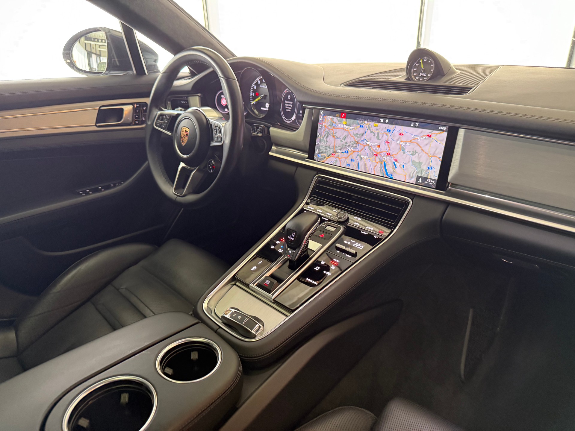 PORSCHE Panamera 4.0 V8 Turbo S E-Hybrid-image-26