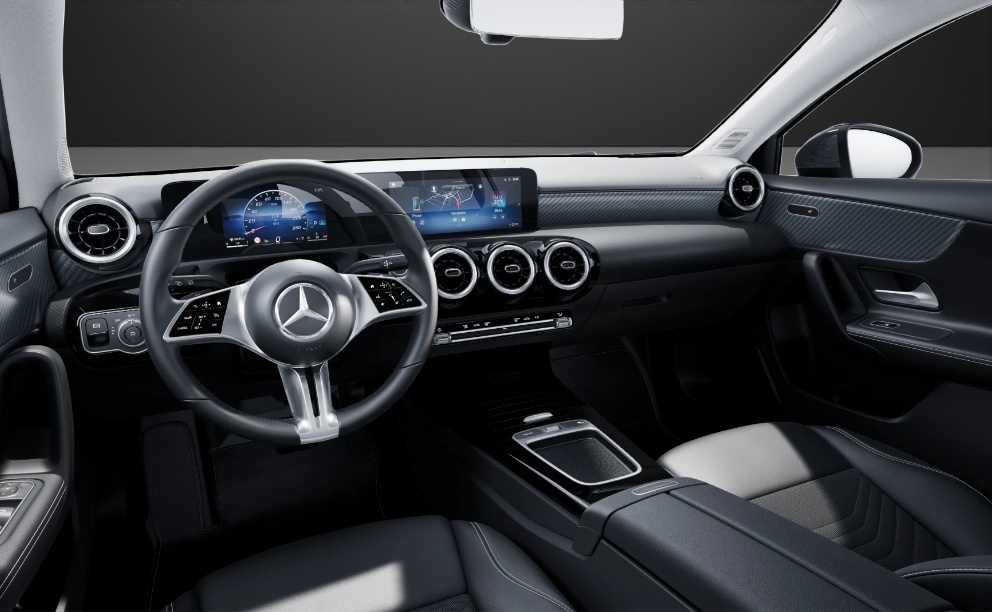 MERCEDES-BENZ A 180 d 8G-DCT-image-4