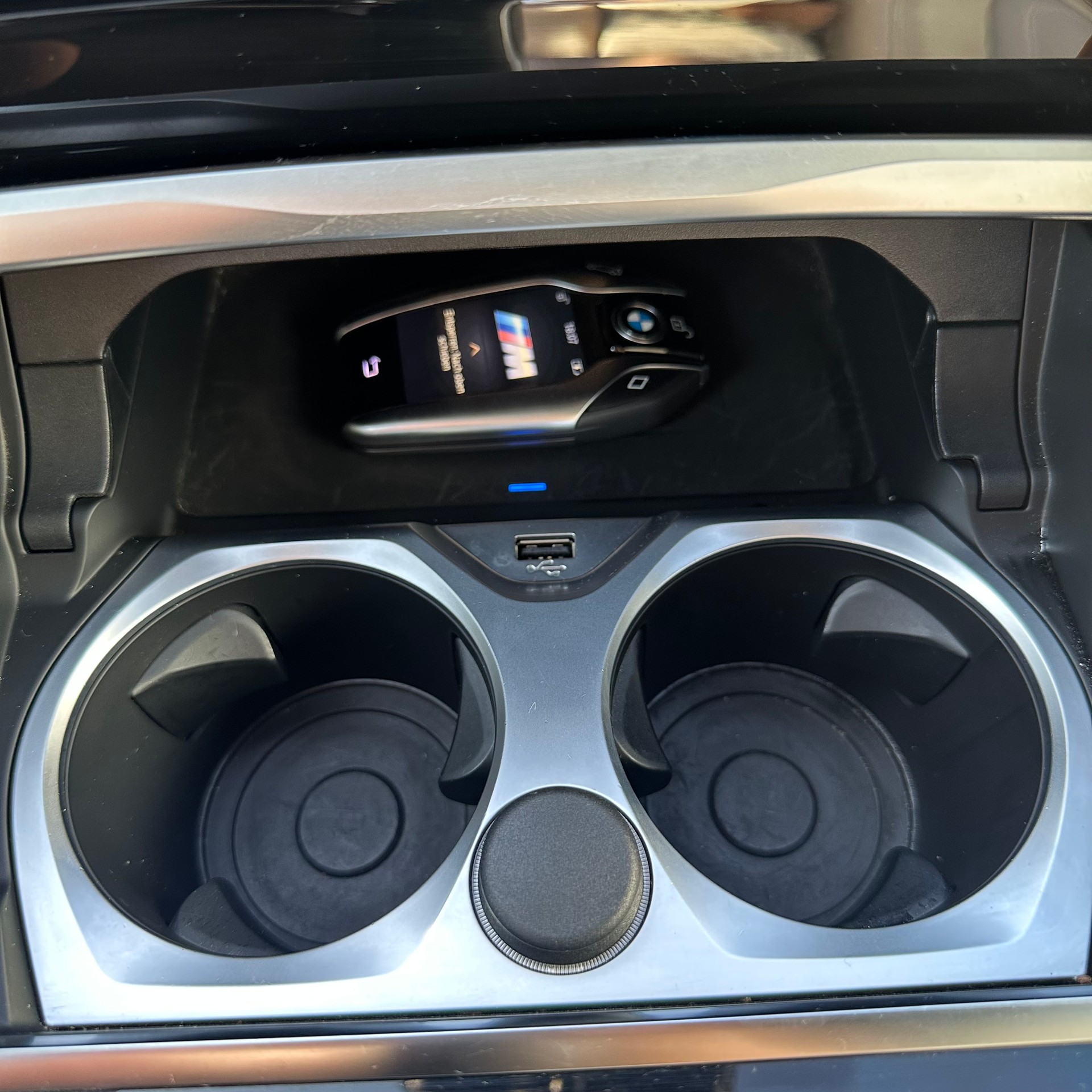 BMW M850i xDrive Steptronic-image-25
