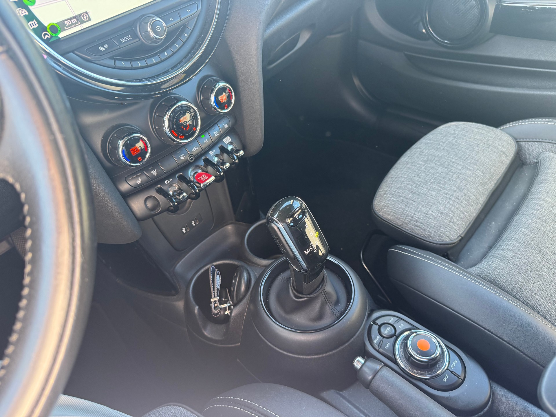 MINI Cooper Steptronic DKG-image-11