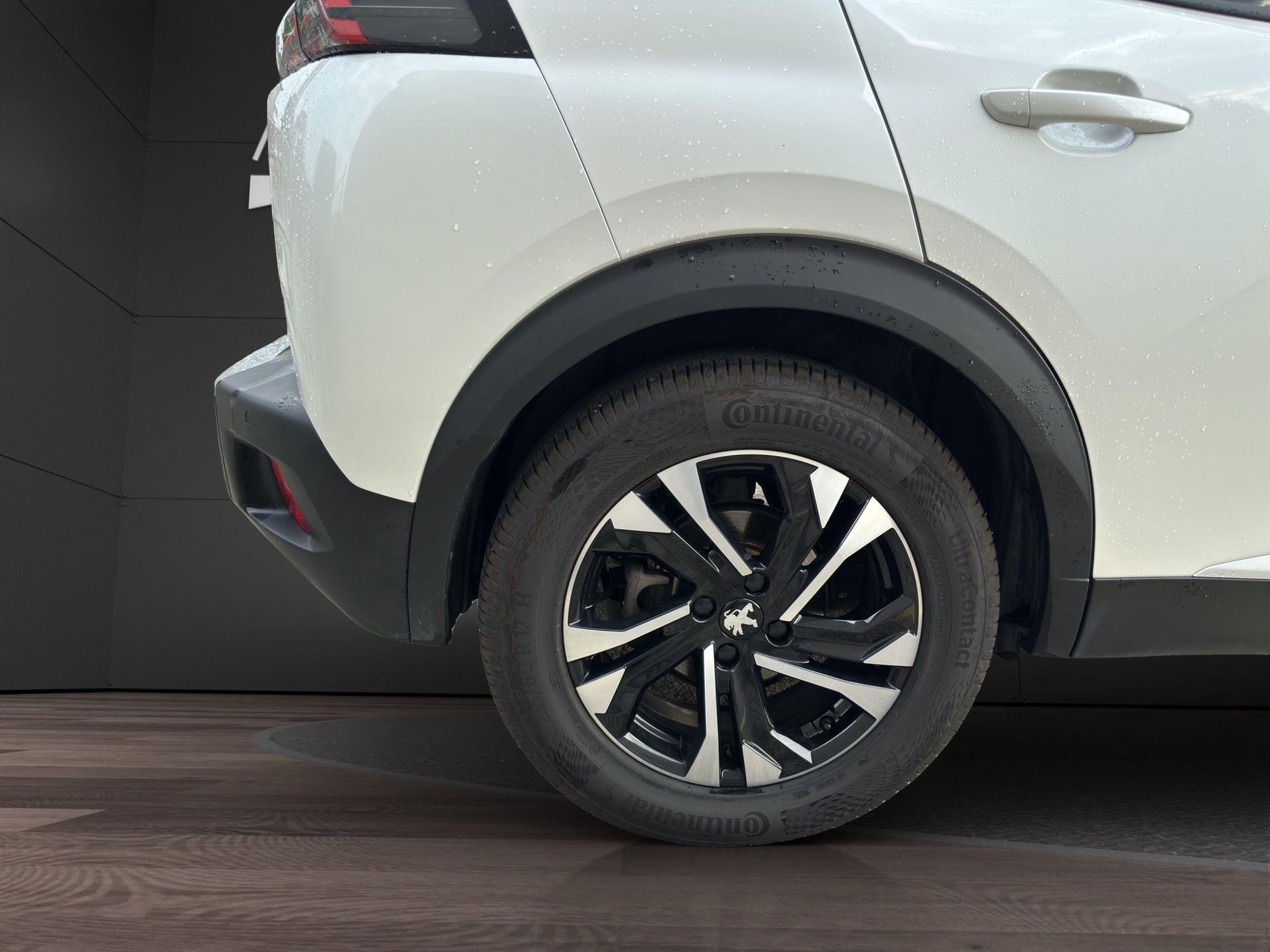 PEUGEOT 2008 e Allure-image-17