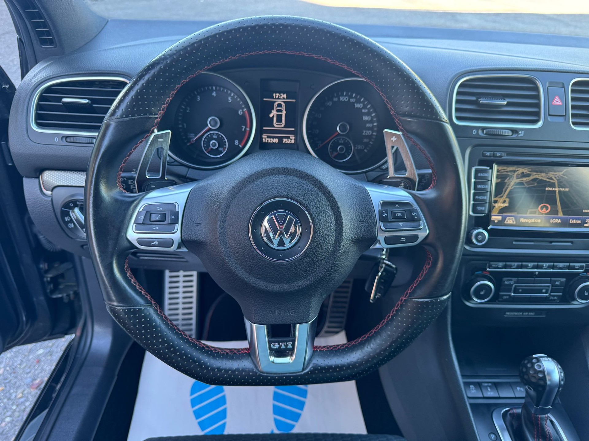 VW Golf 2.0 TSI GTI Edition 35 DSG-image-17