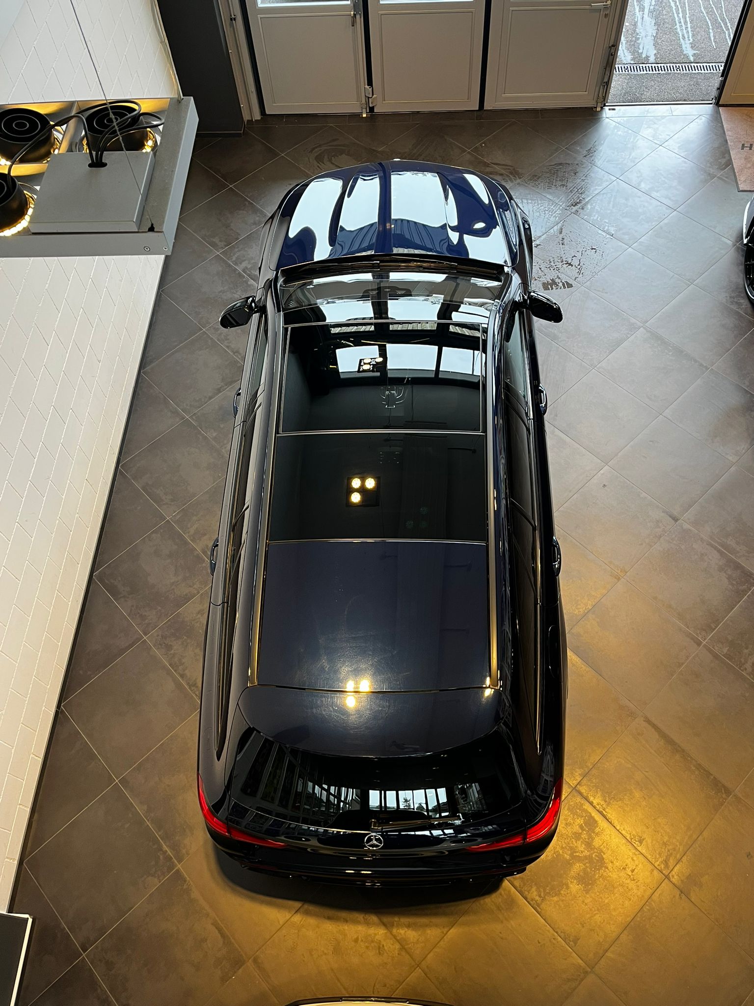 MERCEDES-BENZ E 63 AMG S 4 Matic-image-8
