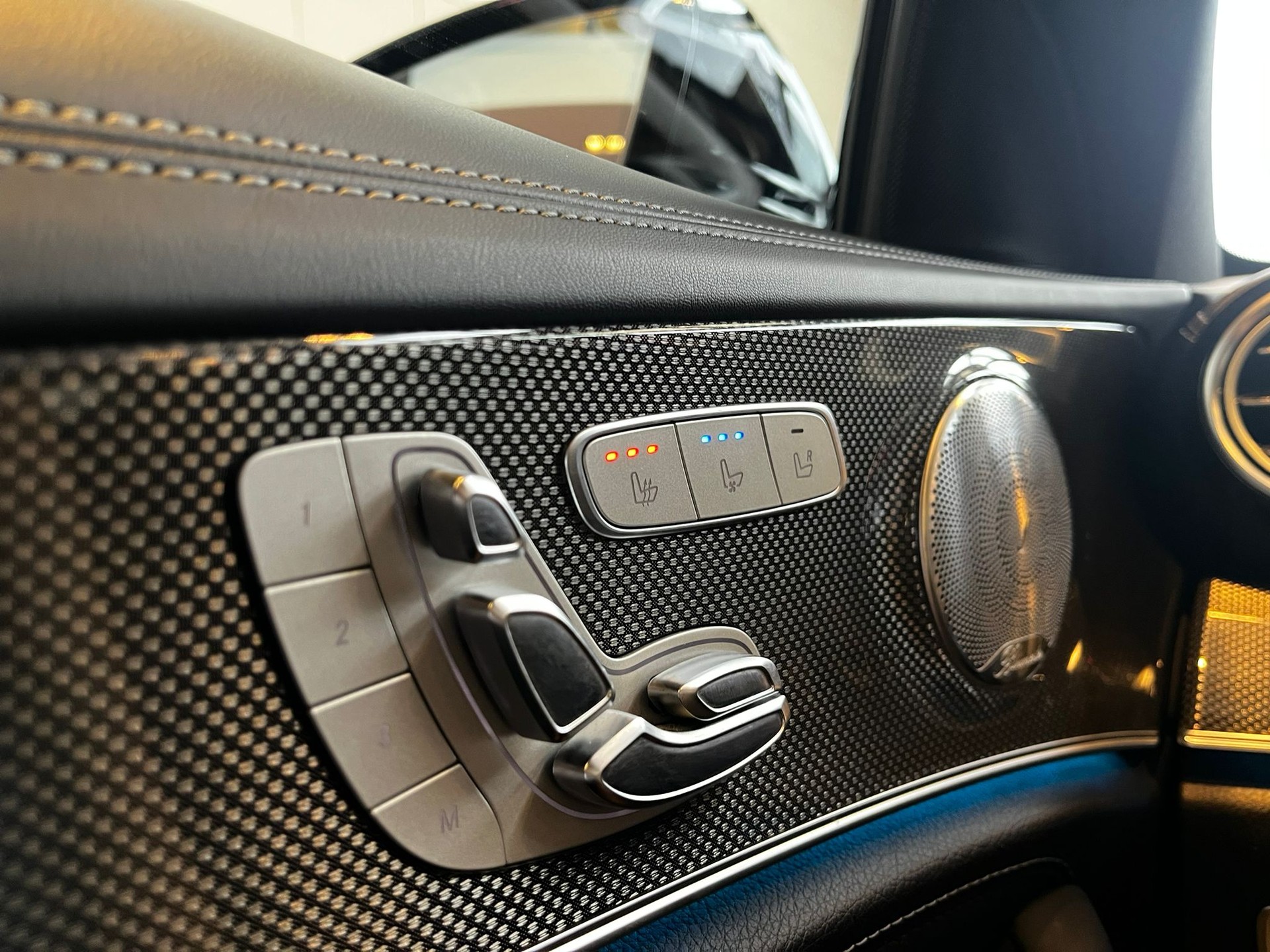 MERCEDES-BENZ E 63 AMG S 4 Matic-image-20