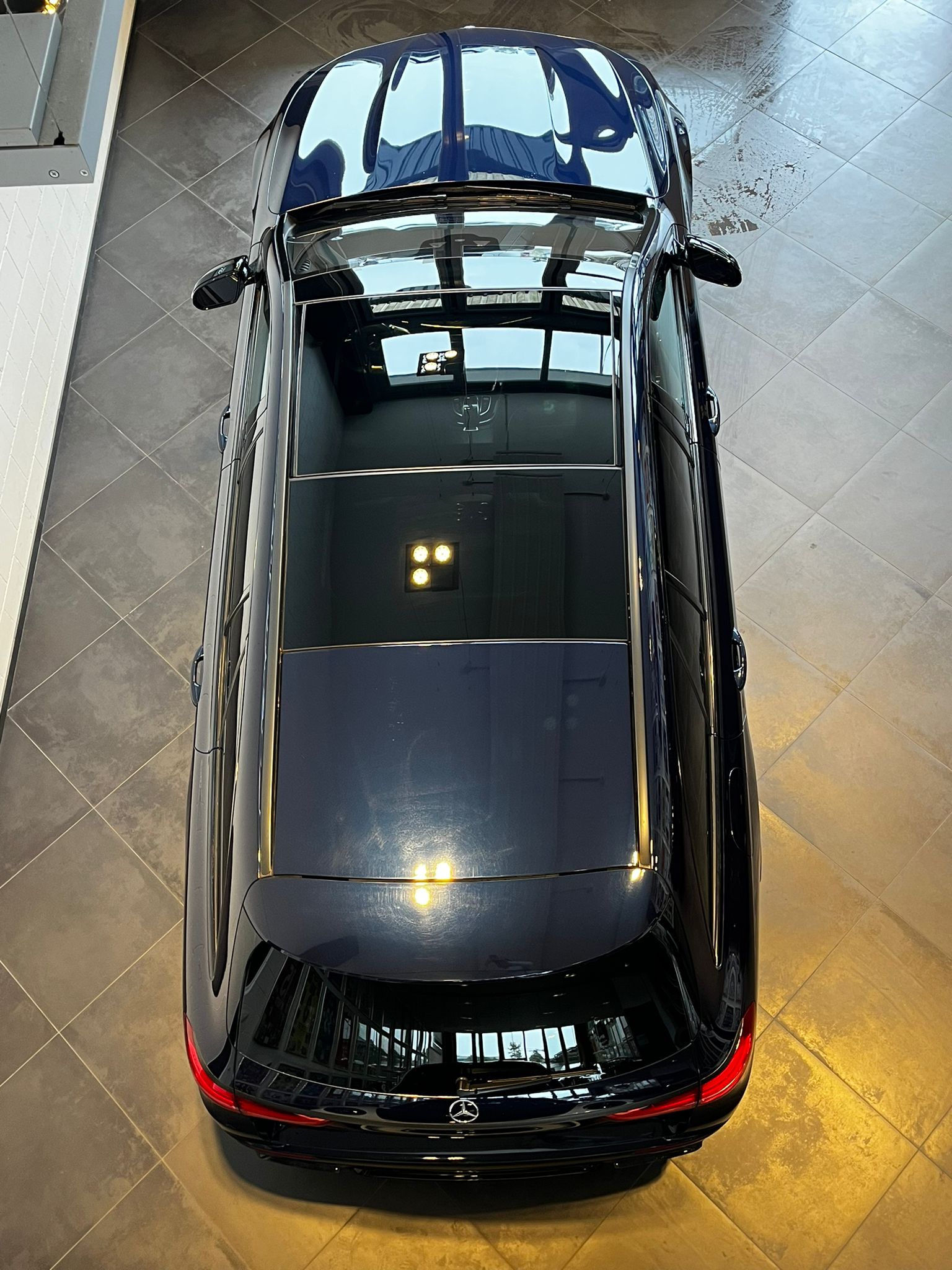 MERCEDES-BENZ E 63 AMG S 4 Matic-image-9