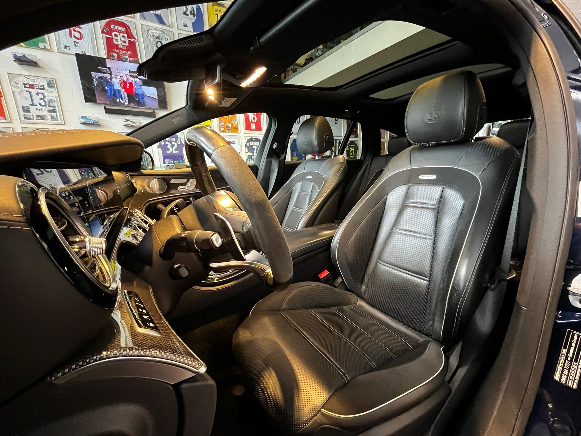 MERCEDES-BENZ E 63 AMG S 4 Matic-image-11