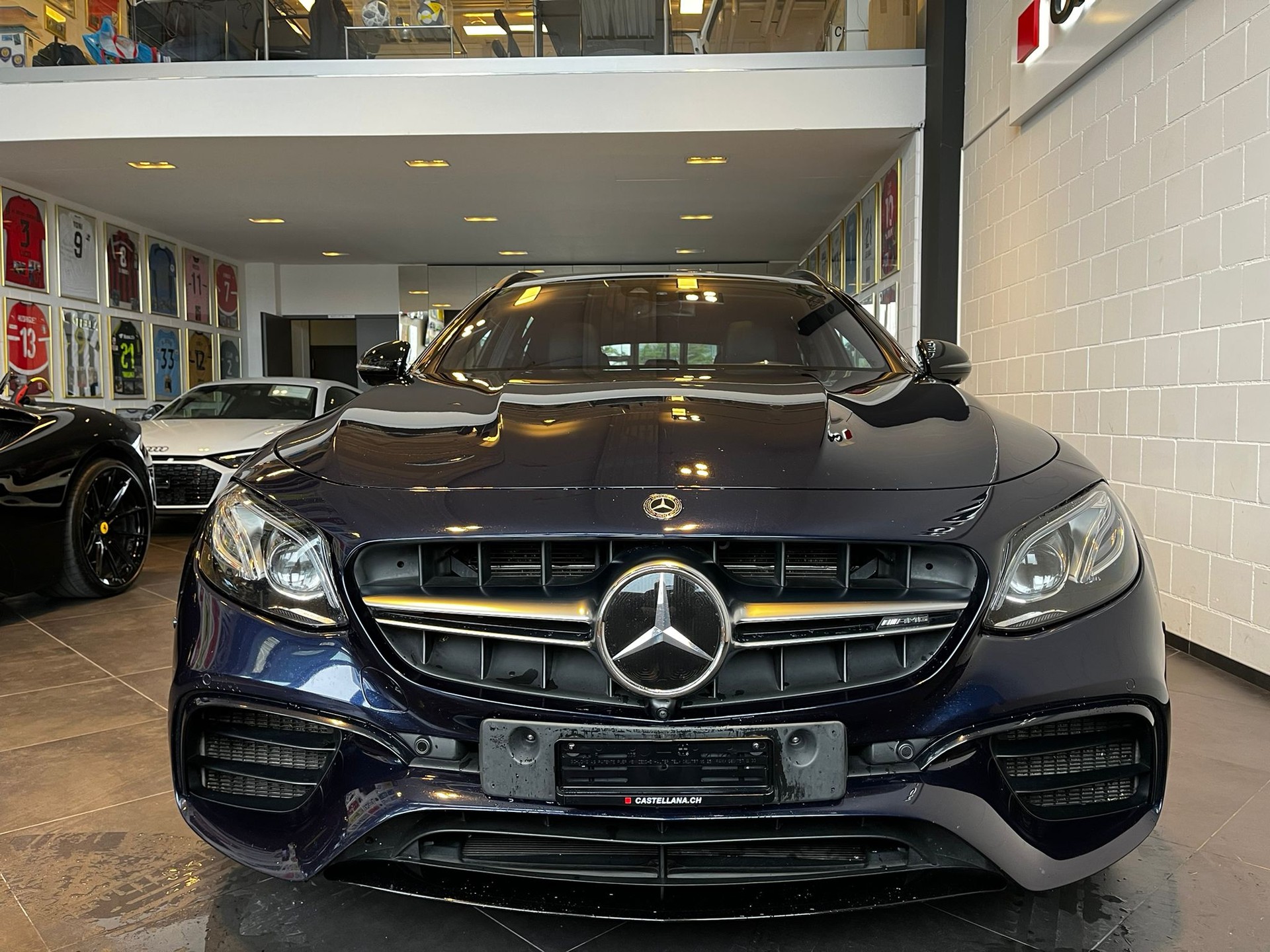 MERCEDES-BENZ E 63 AMG S 4 Matic-image-1