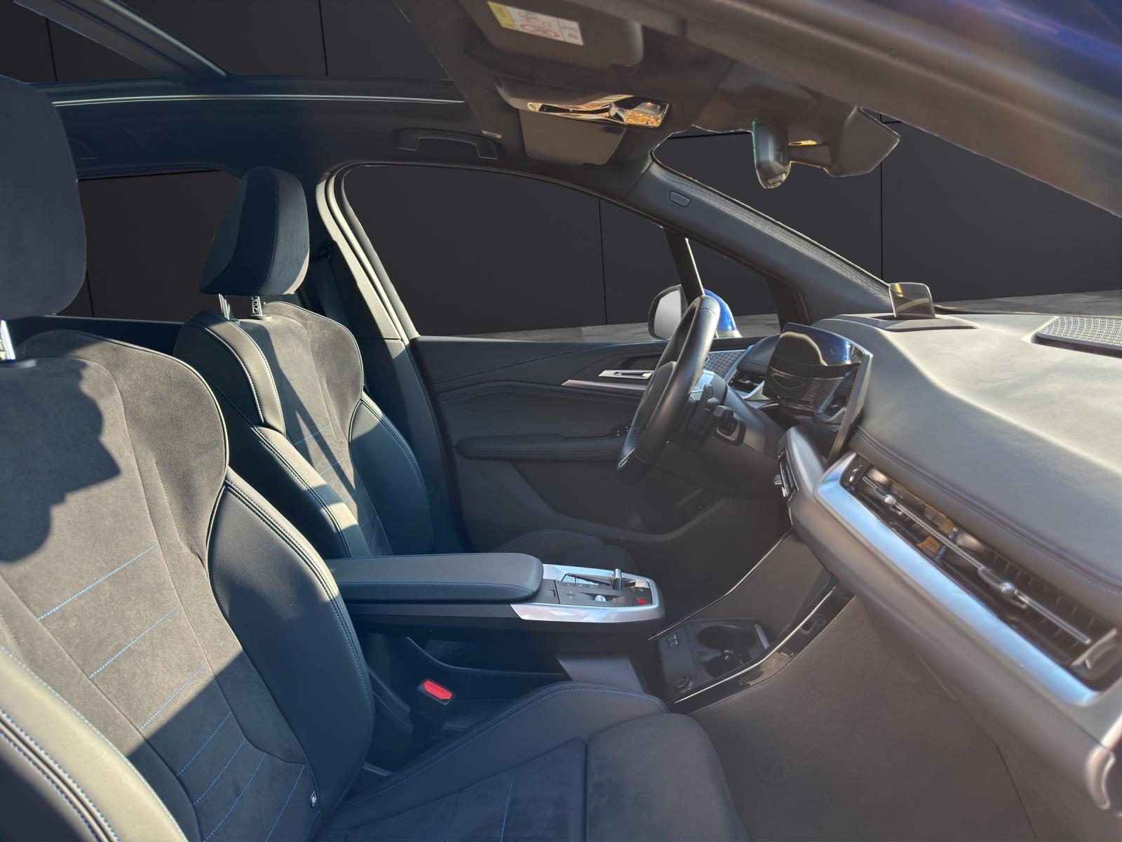 BMW 225e xDrive Active Tourer-image-10