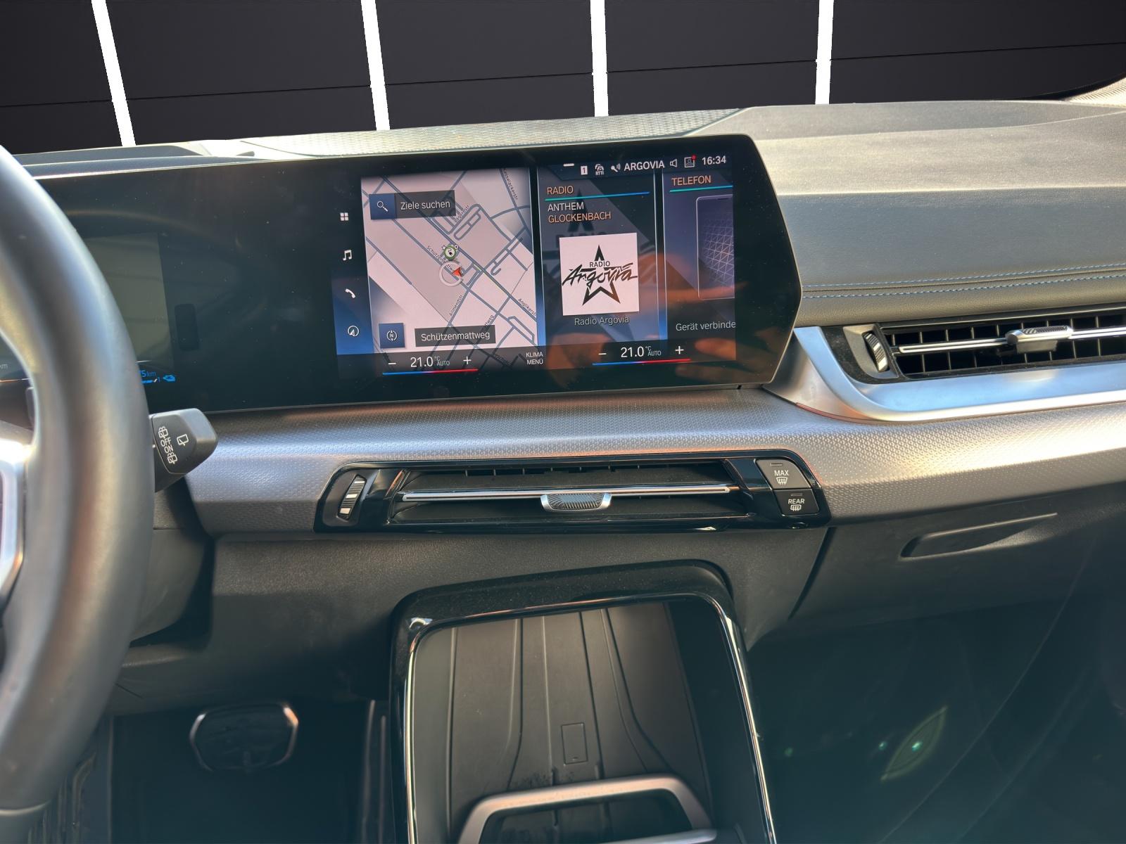 BMW 225e xDrive Active Tourer-image-18