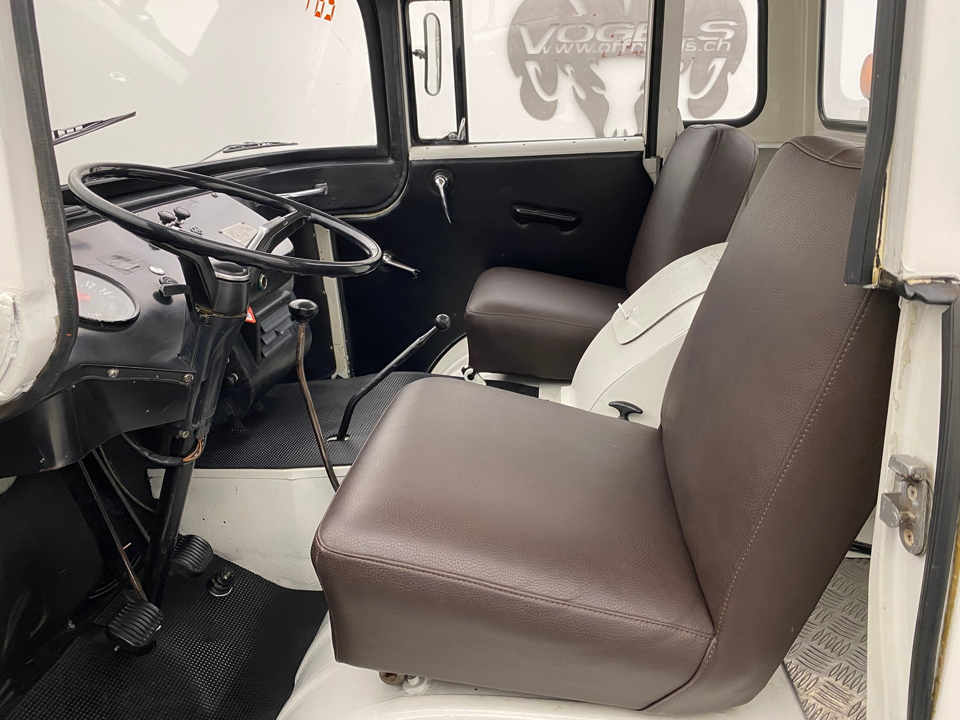 JEEP Willys FC150 Pick Up-image-8