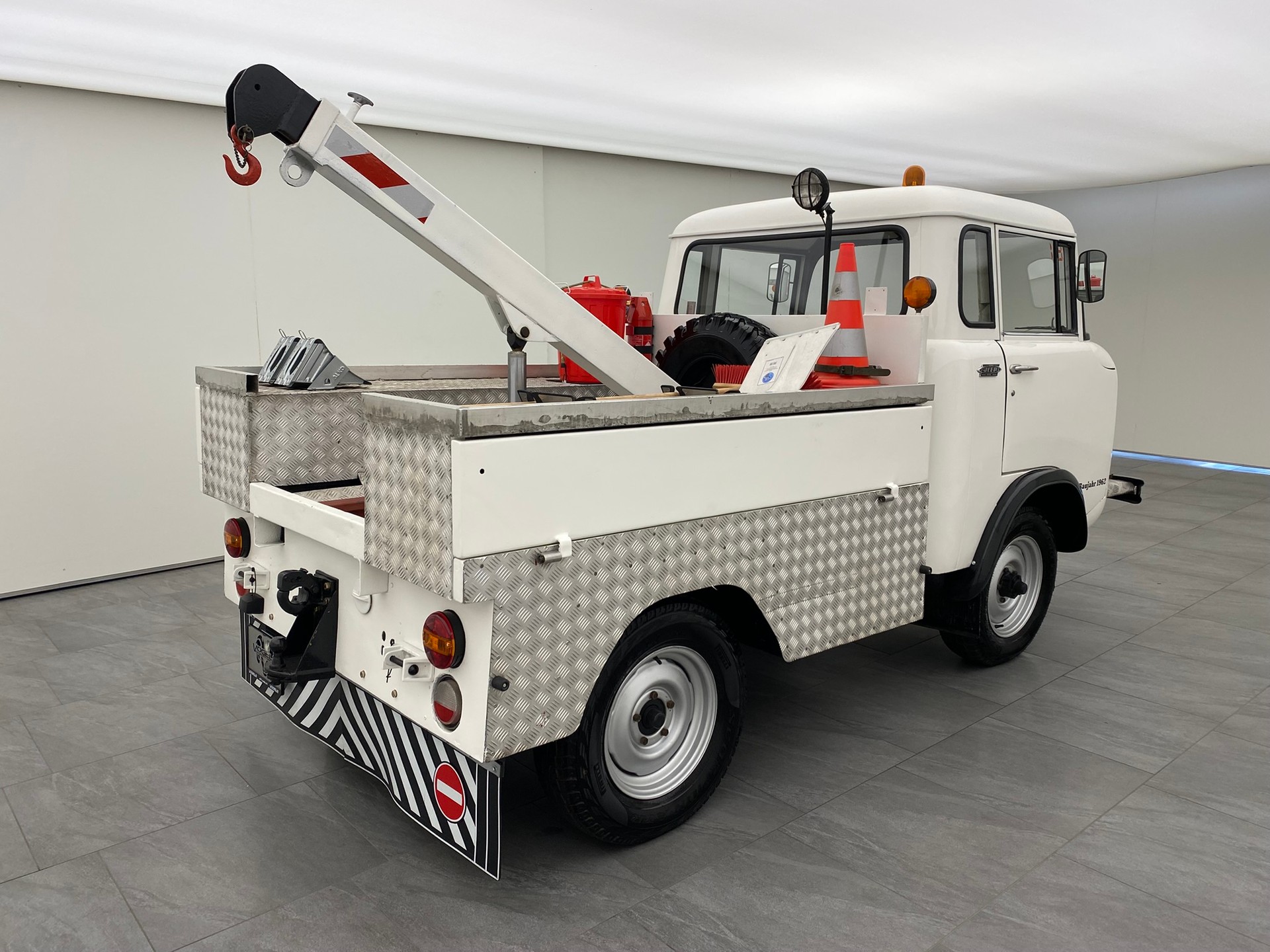 JEEP Willys FC150 Pick Up-image-3