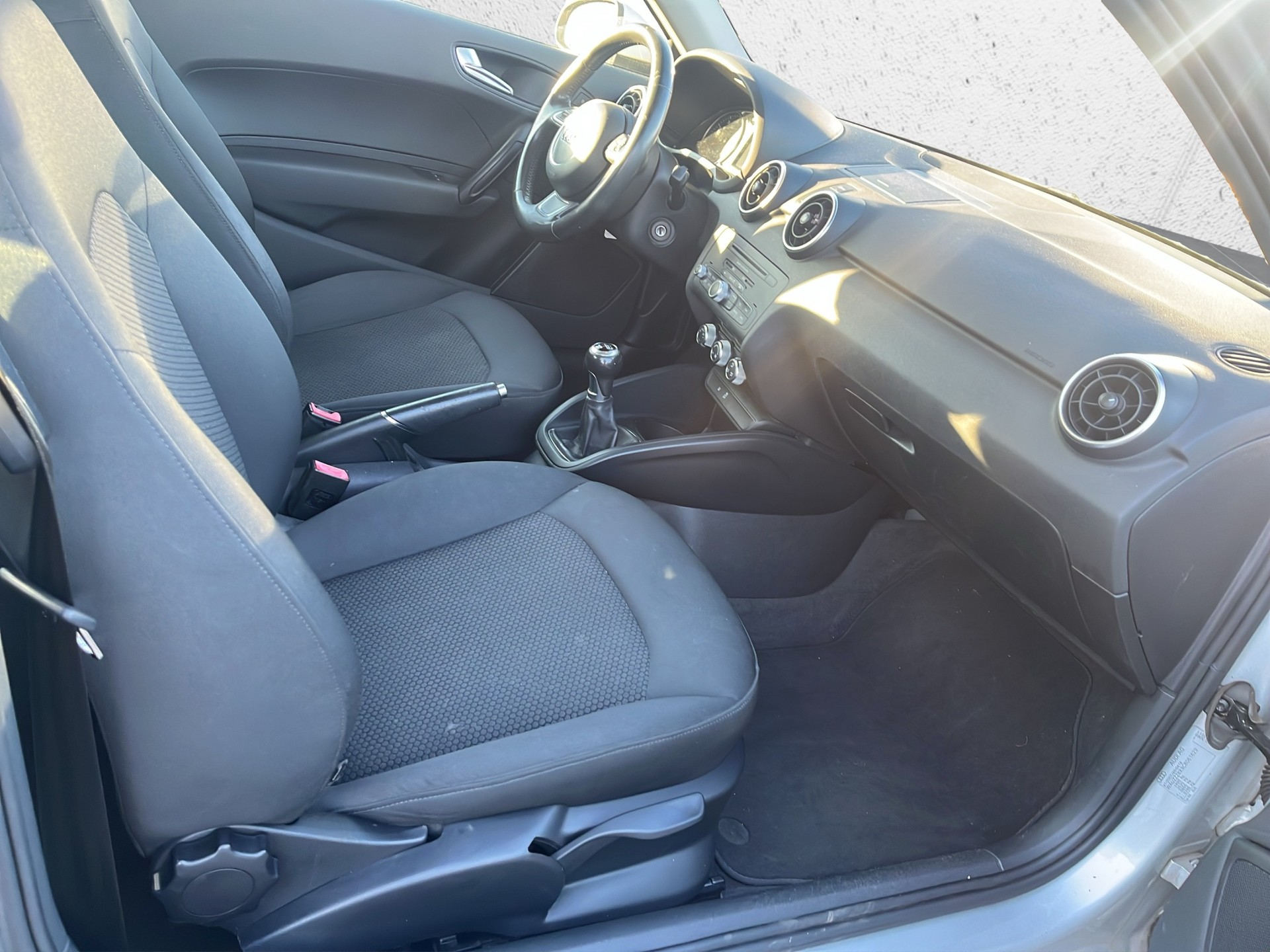 AUDI A1 1.2 TFSI Ambition-image-7