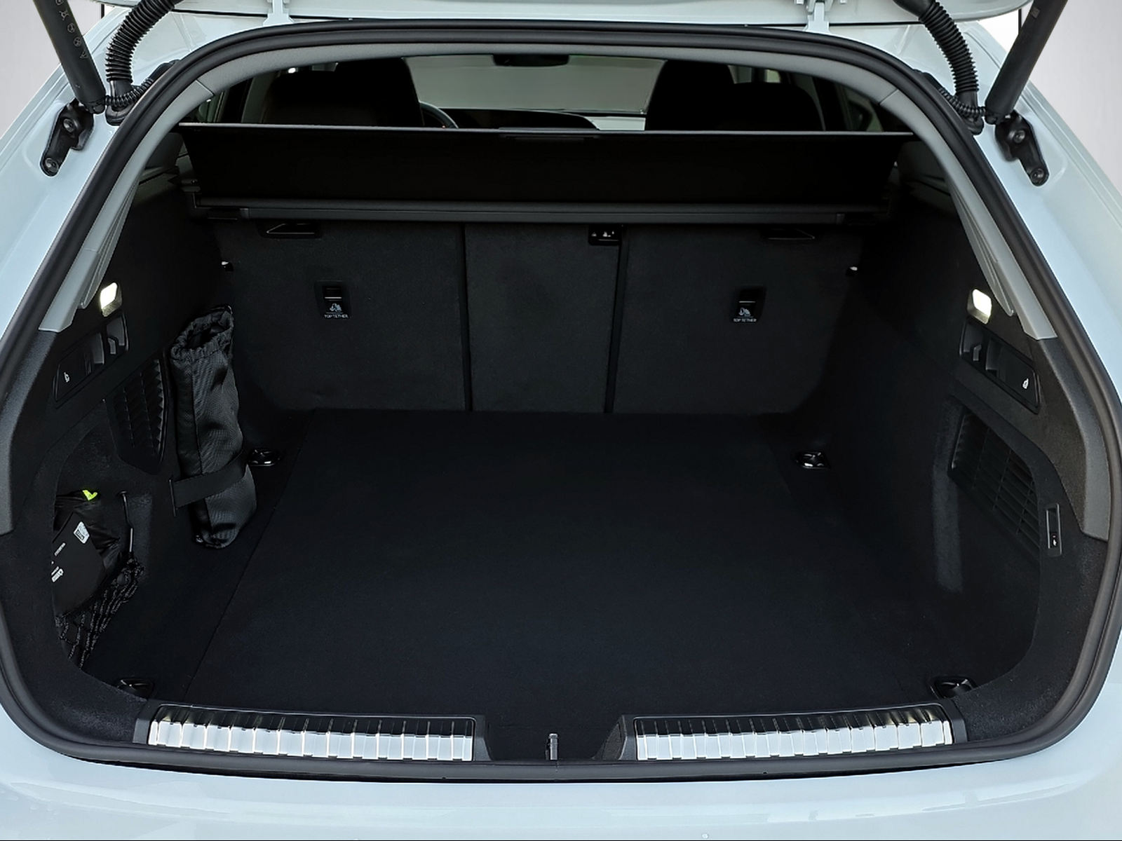 AUDI A5 Avant TDI quattro 150 kW Attraction S tronic-image-11