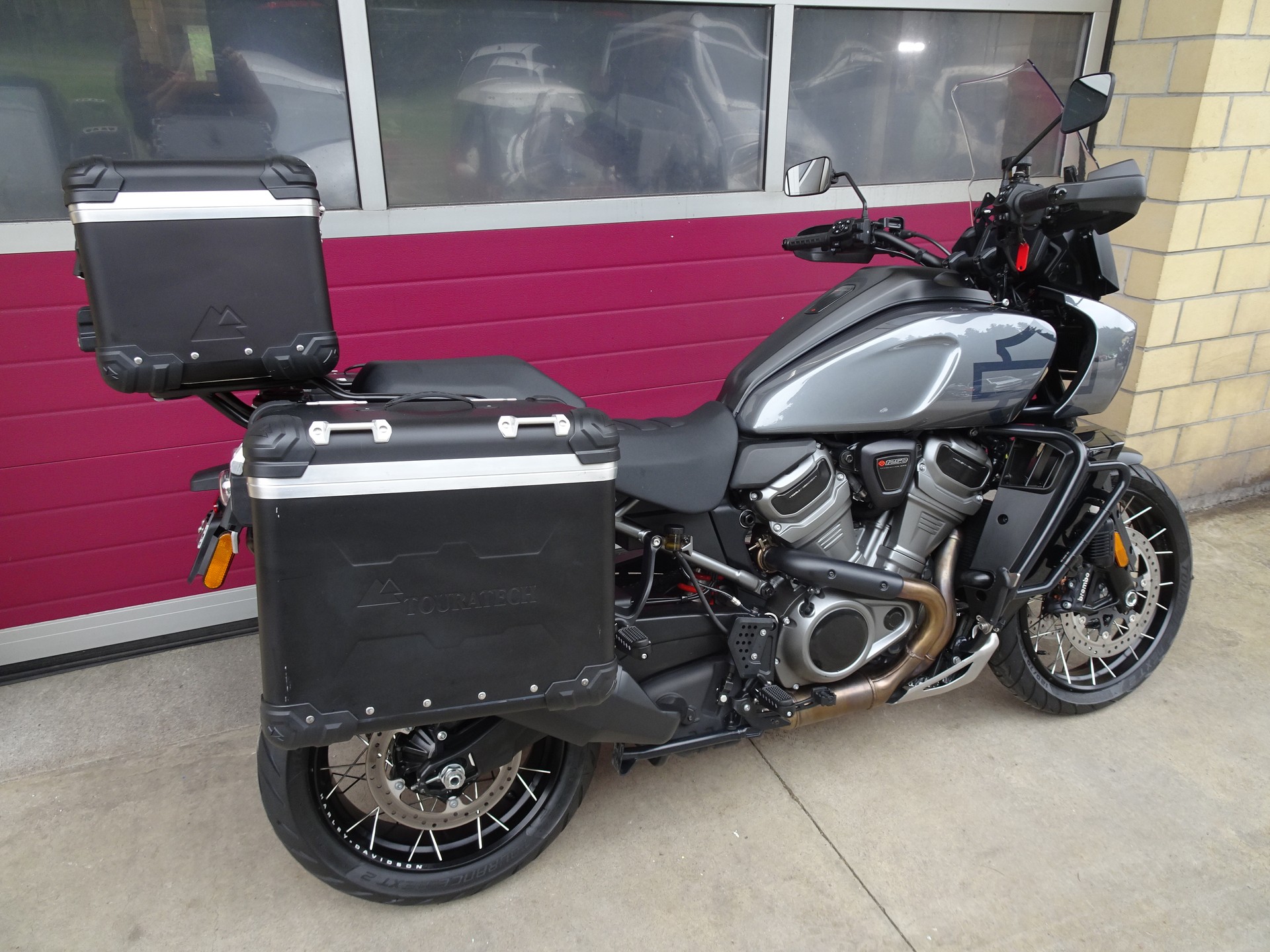 HARLEY-DAVIDSON RA Pan America 1250 Special-showroom-element-3