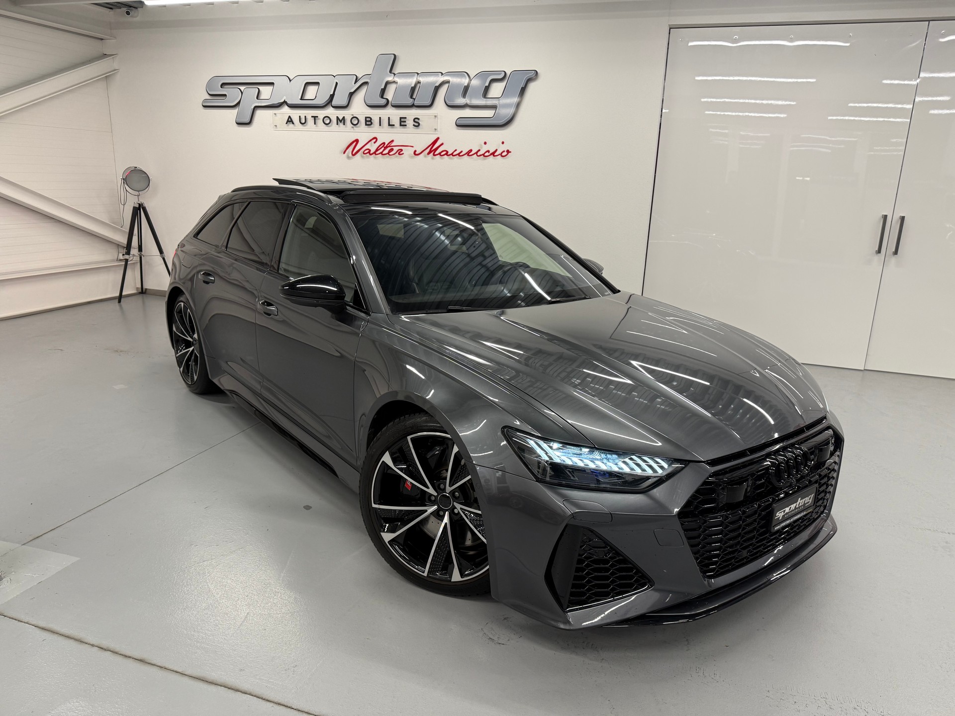 AUDI RS6 Avant 4.0 TFSI V8 Vossen 23 Akrapovic H&R quattro-image-2