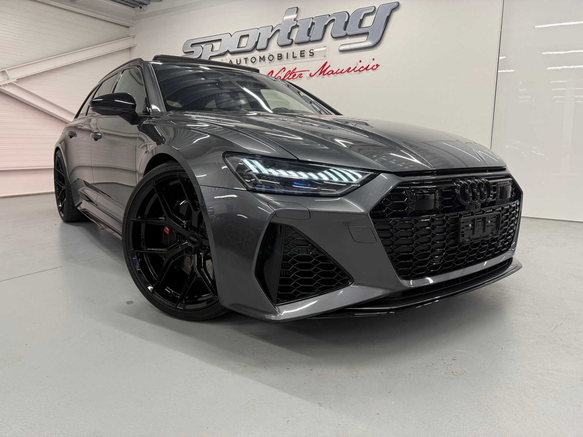 AUDI RS6 Avant 4.0 TFSI V8 Vossen 23 Akrapovic H&R quattro-image-3