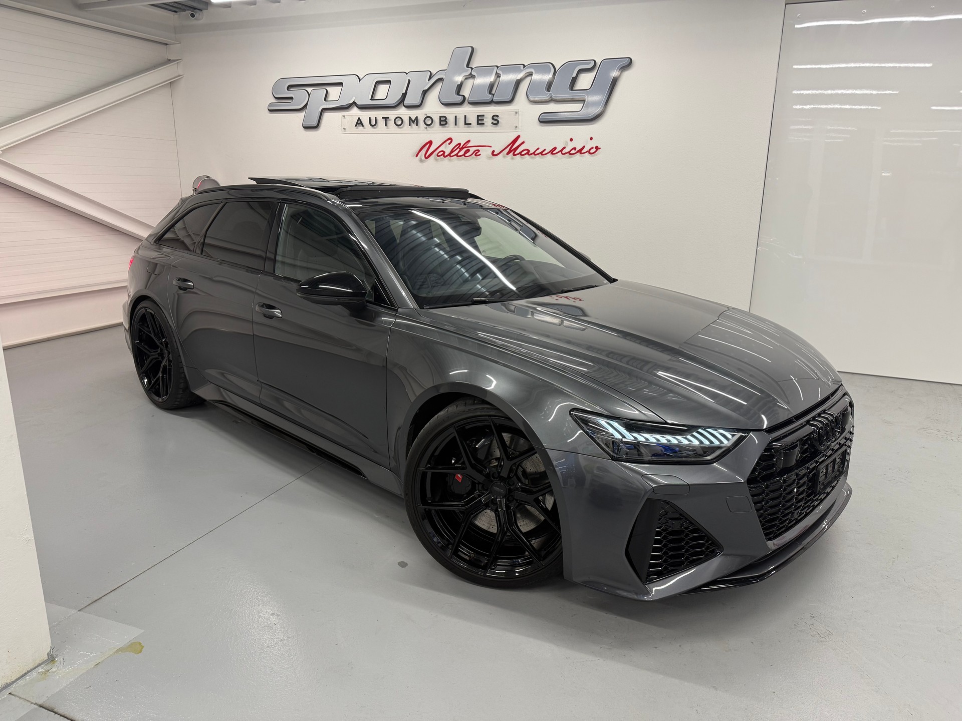 AUDI RS6 Avant 4.0 TFSI V8 Vossen 23 Akrapovic H&R quattro-image-1