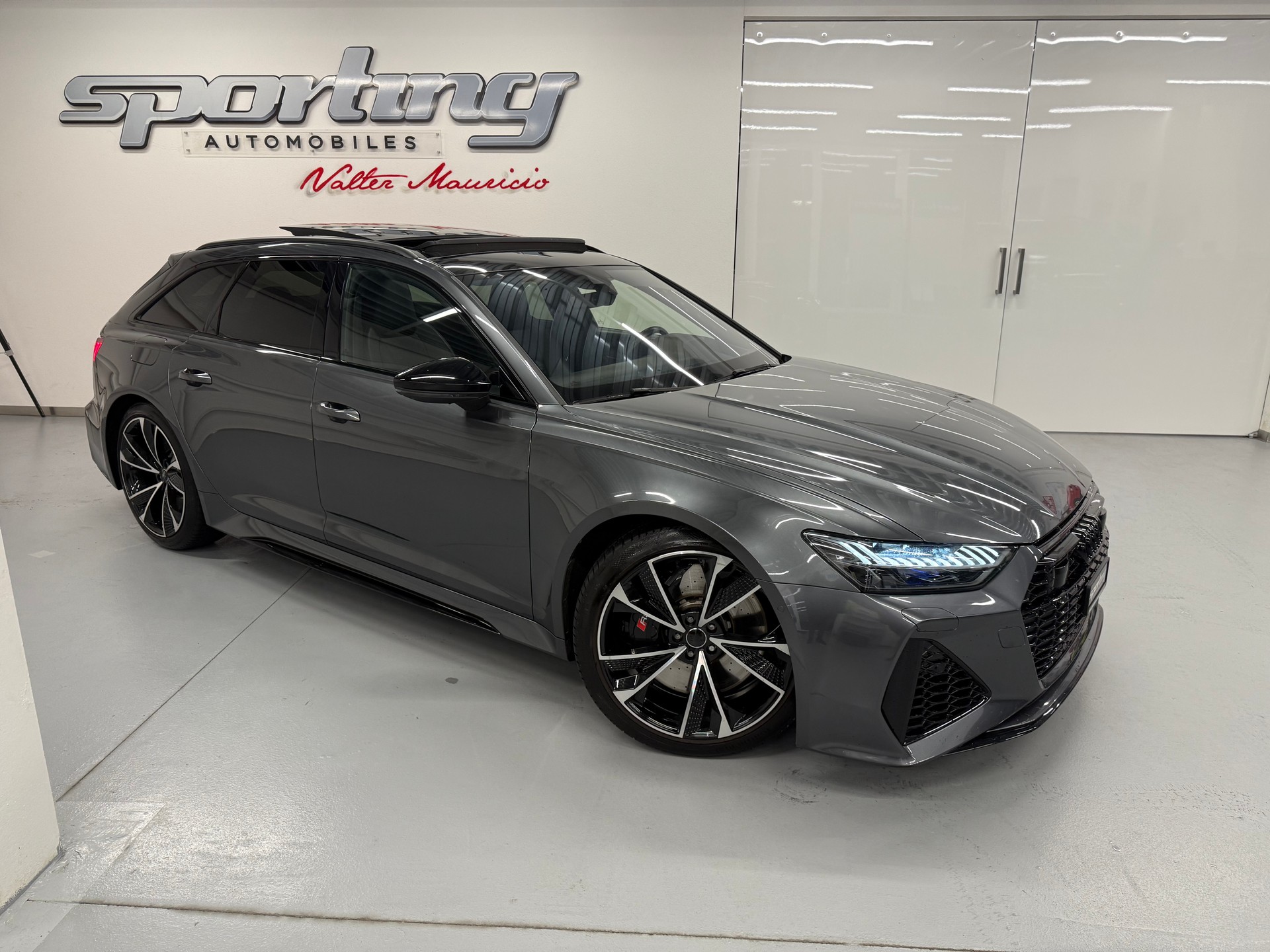 AUDI RS6 Avant 4.0 TFSI V8 Vossen 23 Akrapovic H&R quattro-image-4