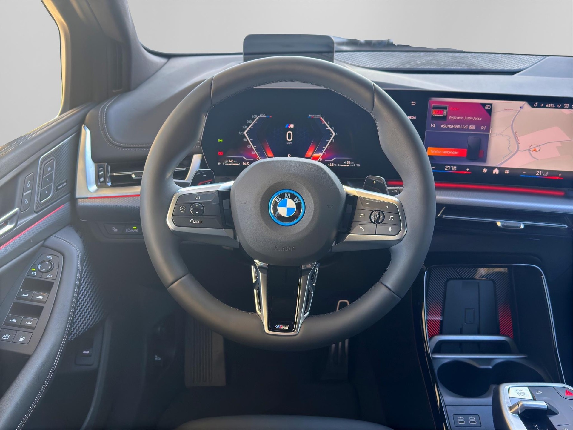 BMW 230e xDrive Active Tourer M Sport-image-12