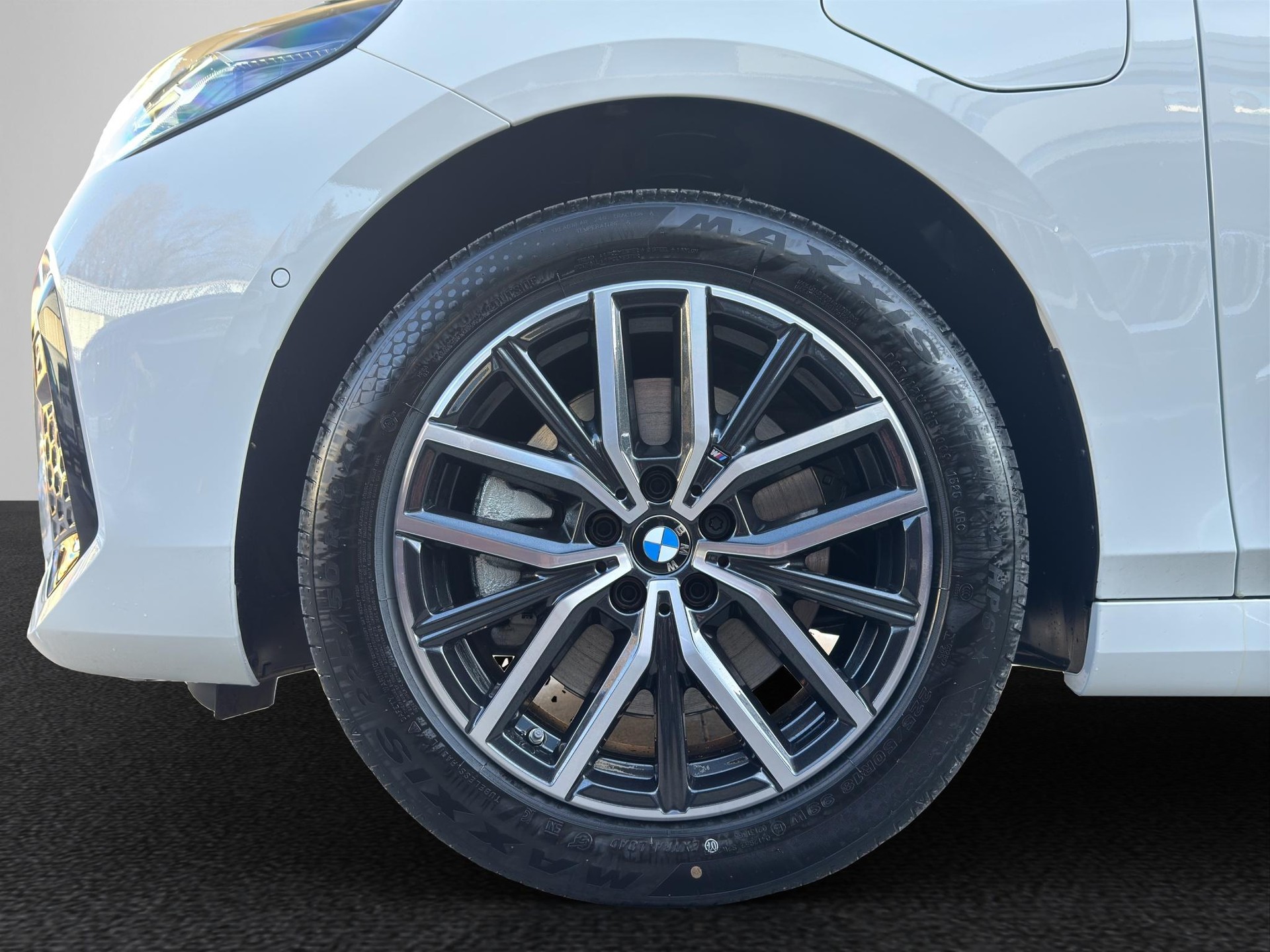 BMW 230e xDrive Active Tourer M Sport-image-9