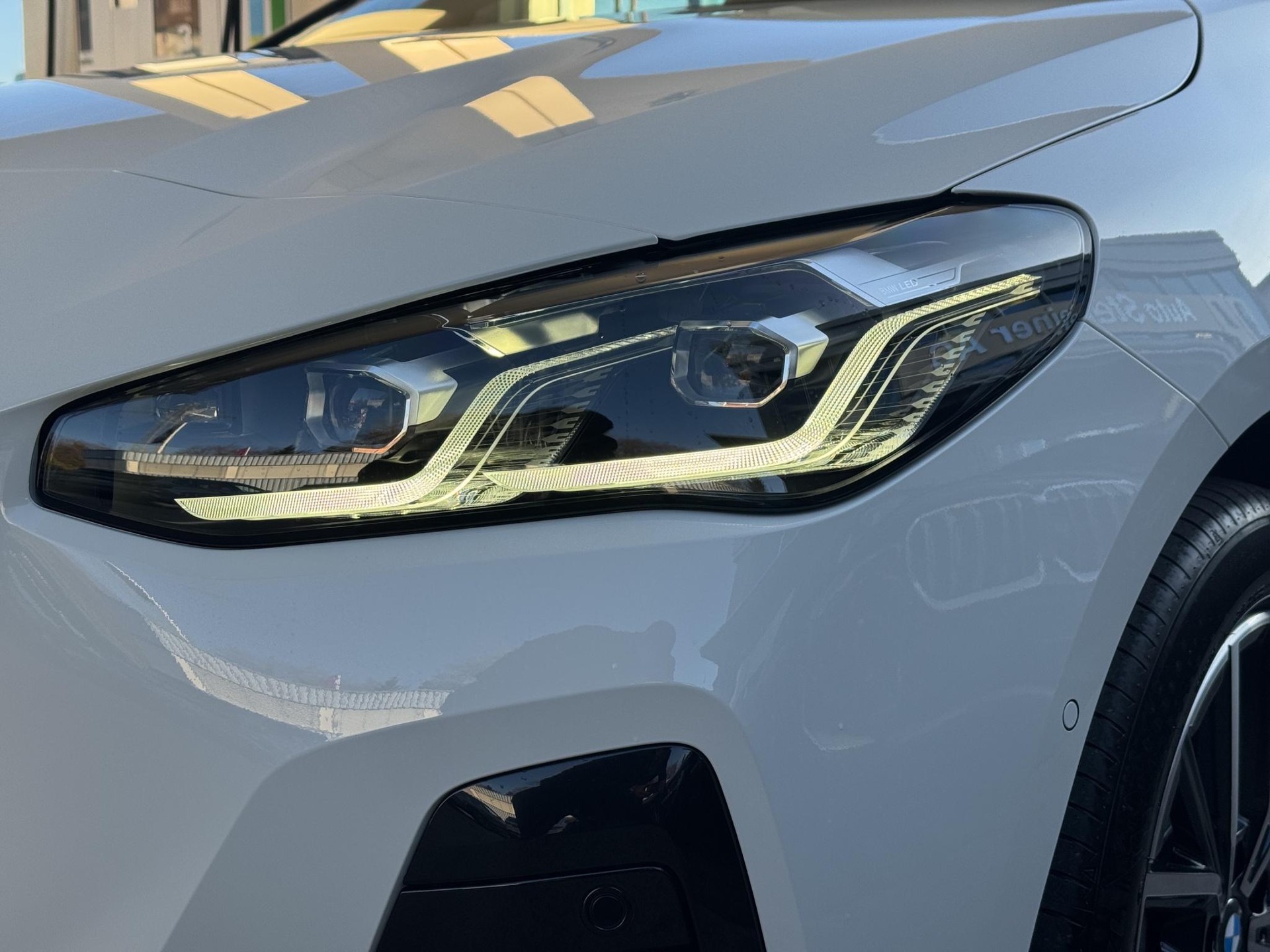 BMW 230e xDrive Active Tourer M Sport-image-8