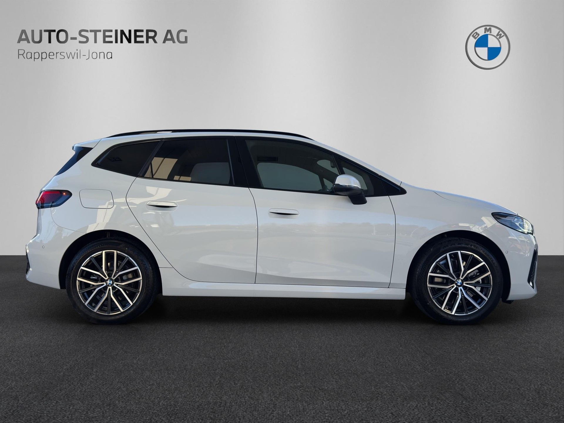 BMW 230e xDrive Active Tourer M Sport-image-5