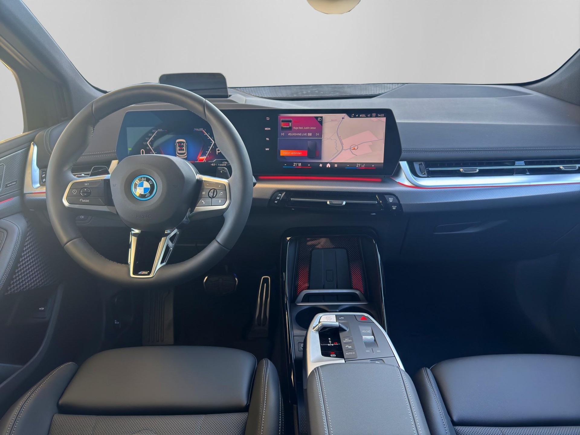 BMW 230e xDrive Active Tourer M Sport-image-13