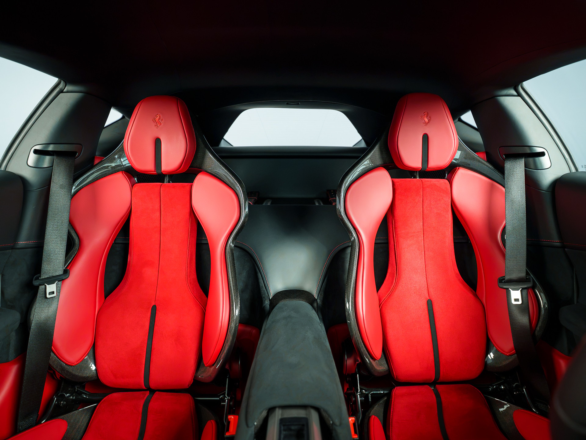 FERRARI 12 Cilindri sofort verfügbar-image-12