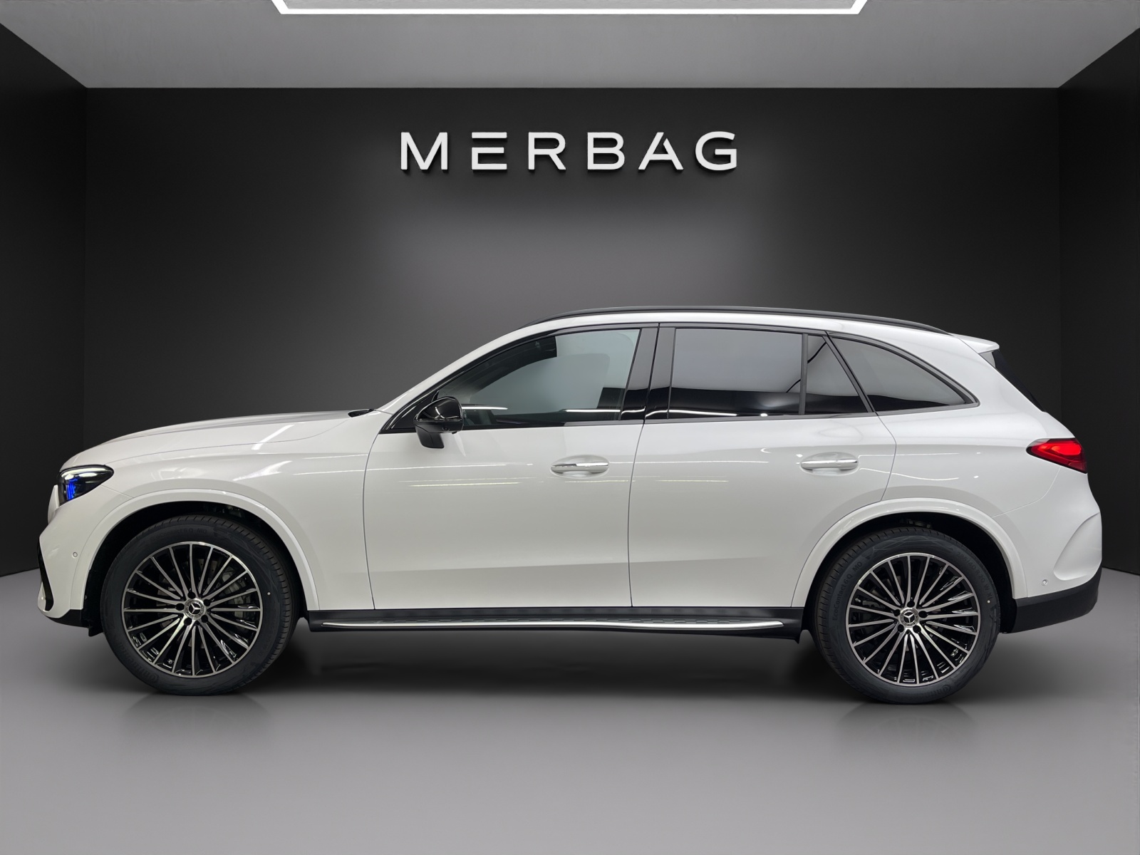 MERCEDES-BENZ GLC 300 4Matic 9G-Tronic-image-2