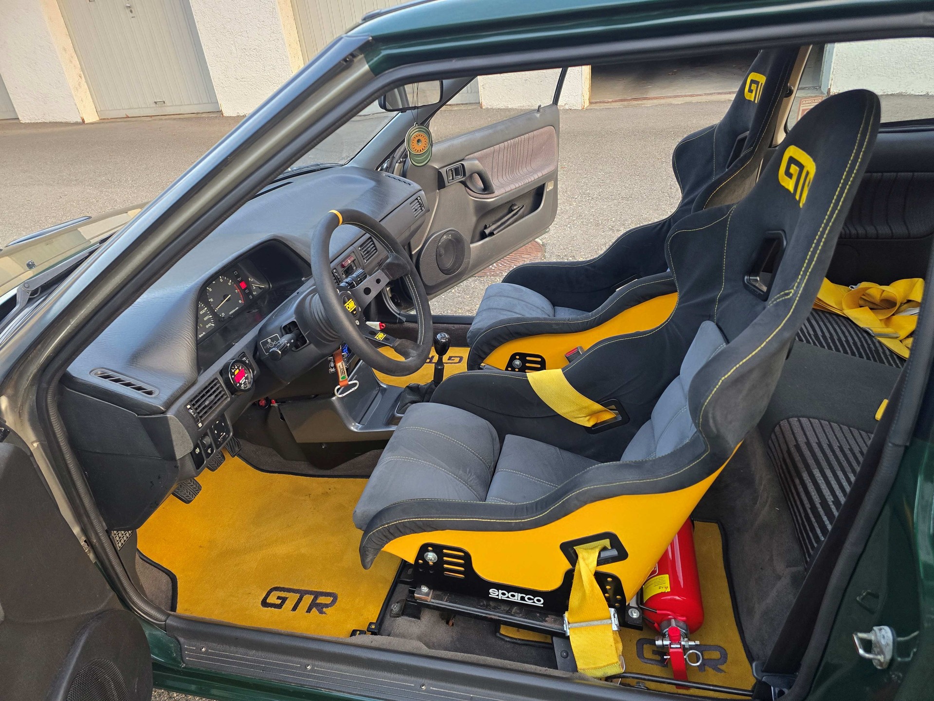 MAZDA 323 1.8i 16V GT-R 4WD-image-12