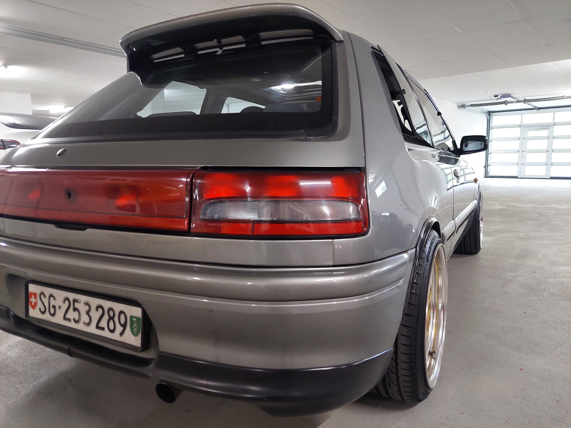 MAZDA 323 1.8i 16V GT-R 4WD-image-2