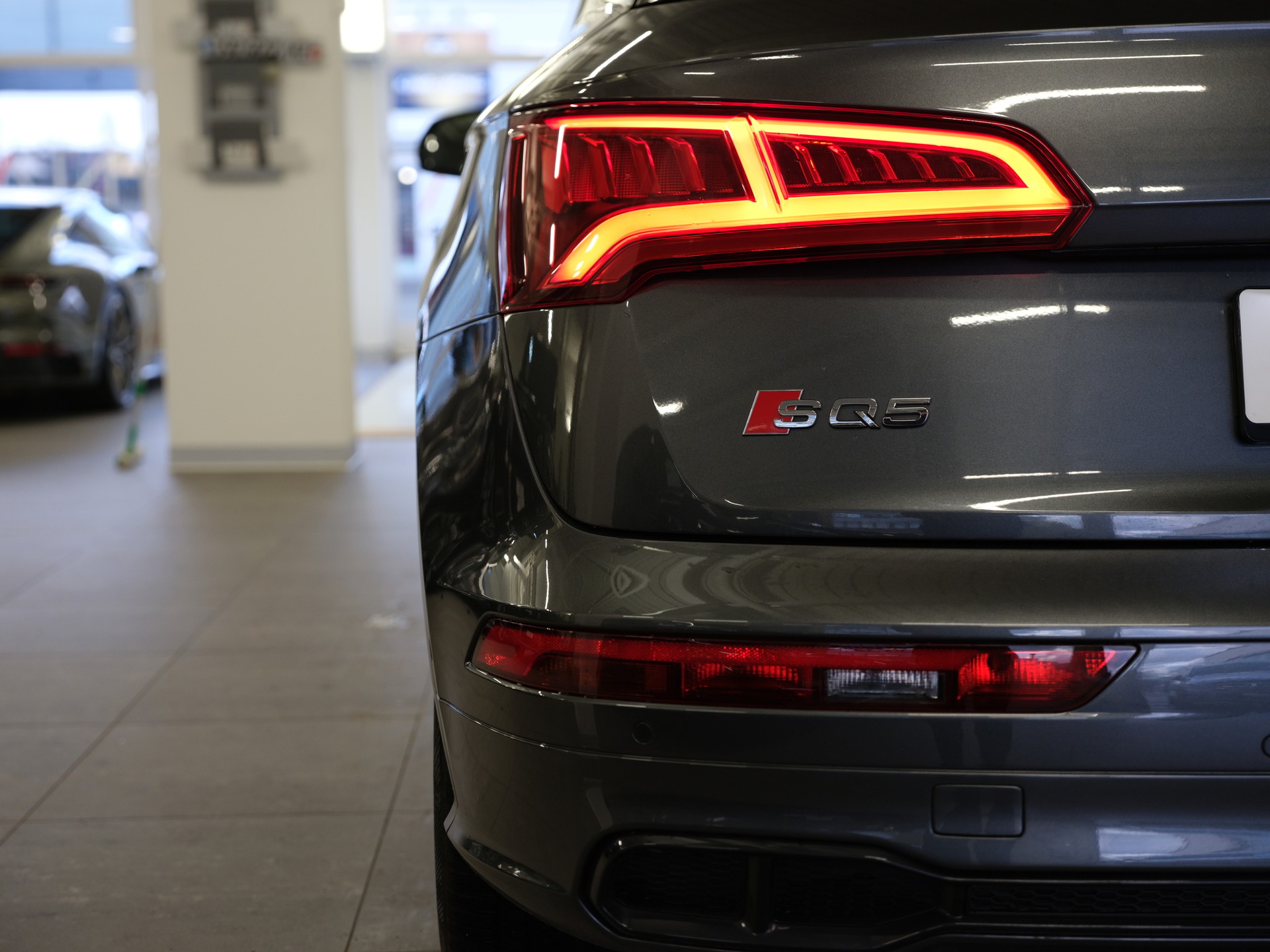 AUDI SQ5 3.0 TFSI quattro S-tronic-image-11