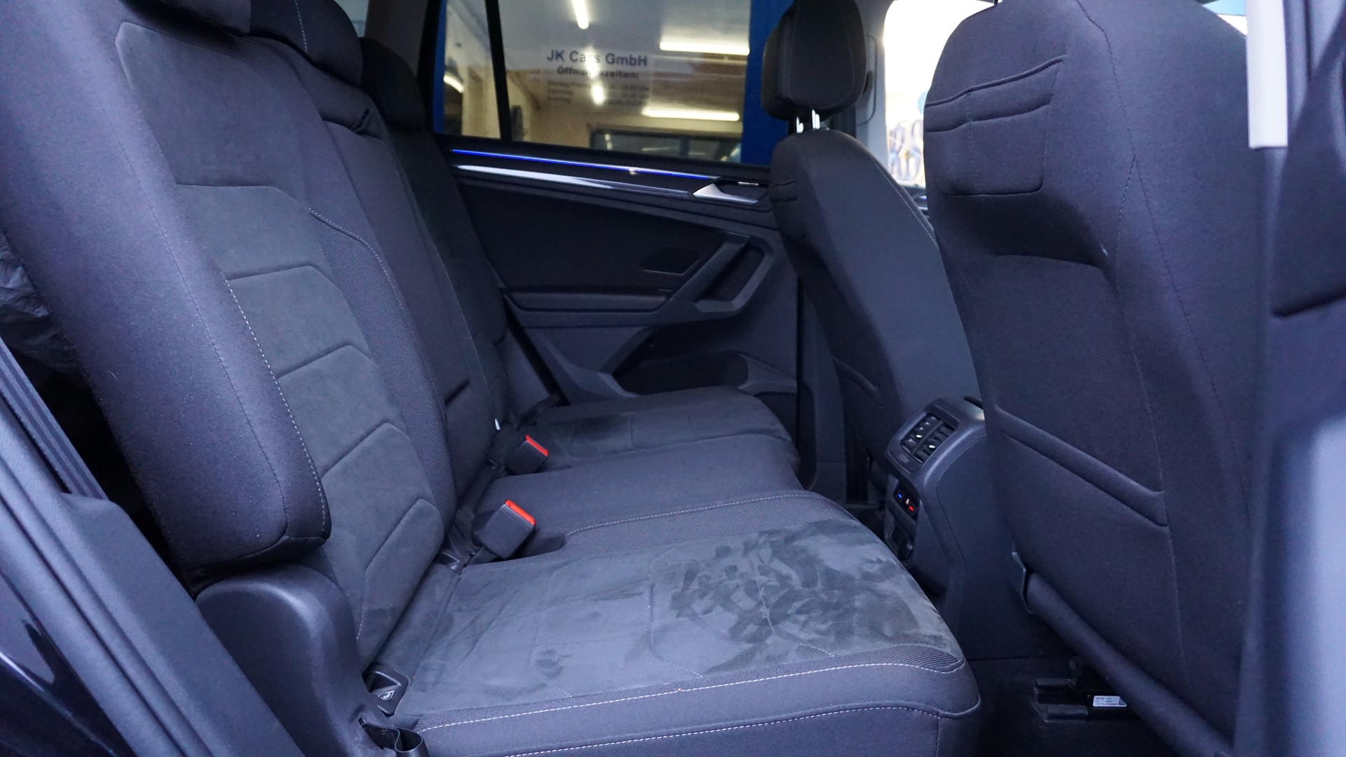 VW Tiguan 2.0 TDI SCR Elegance DSG-image-17