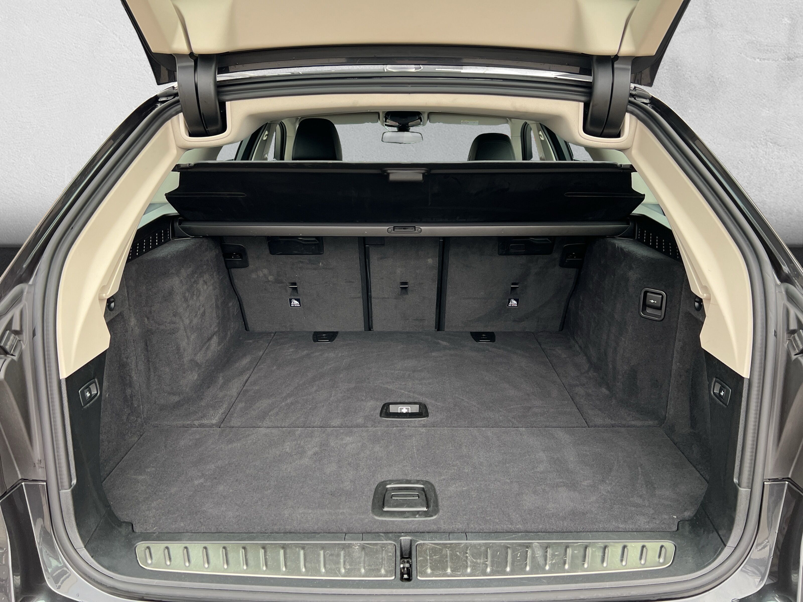 BMW 530d xDrive 48V Touring Steptronic📍-image-4