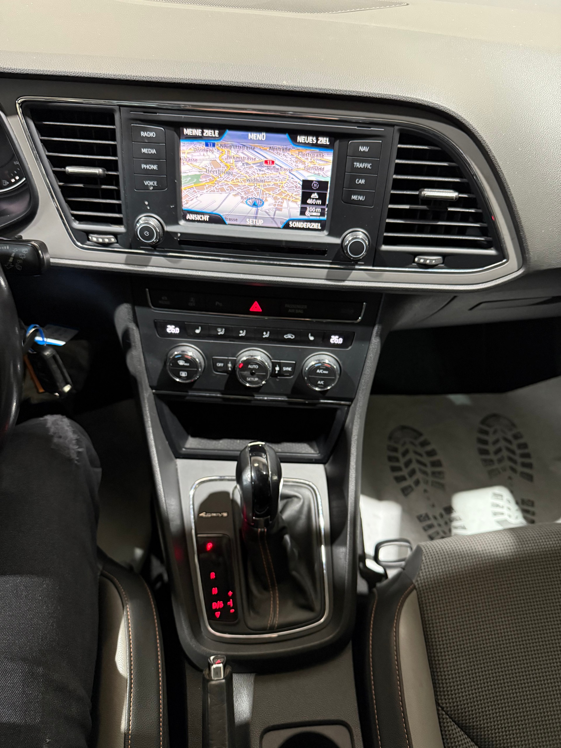 SEAT Leon ST 2.0 TDI X-Perience 4Drive DSG-image-14